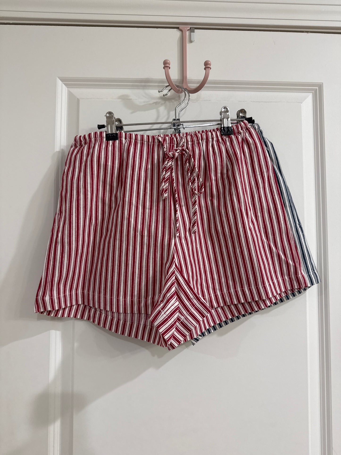 Wish Stripe Shorts (2 colors)