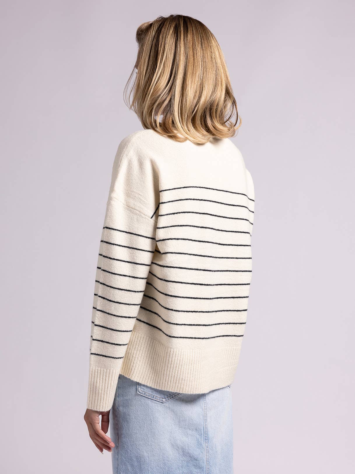 Crewneck Striped Sweater - KISHA SWEATER