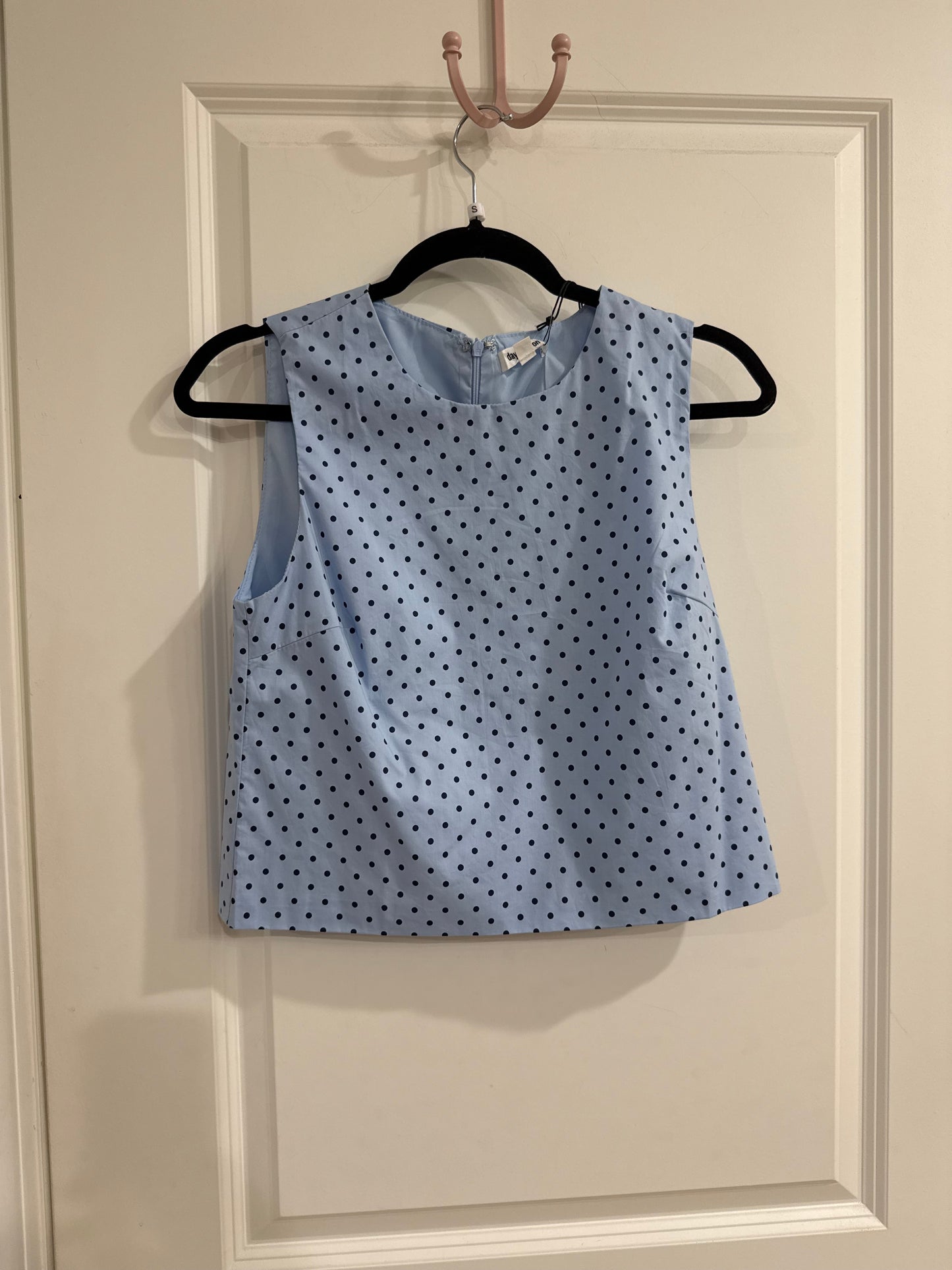 blue polka dot straight top
