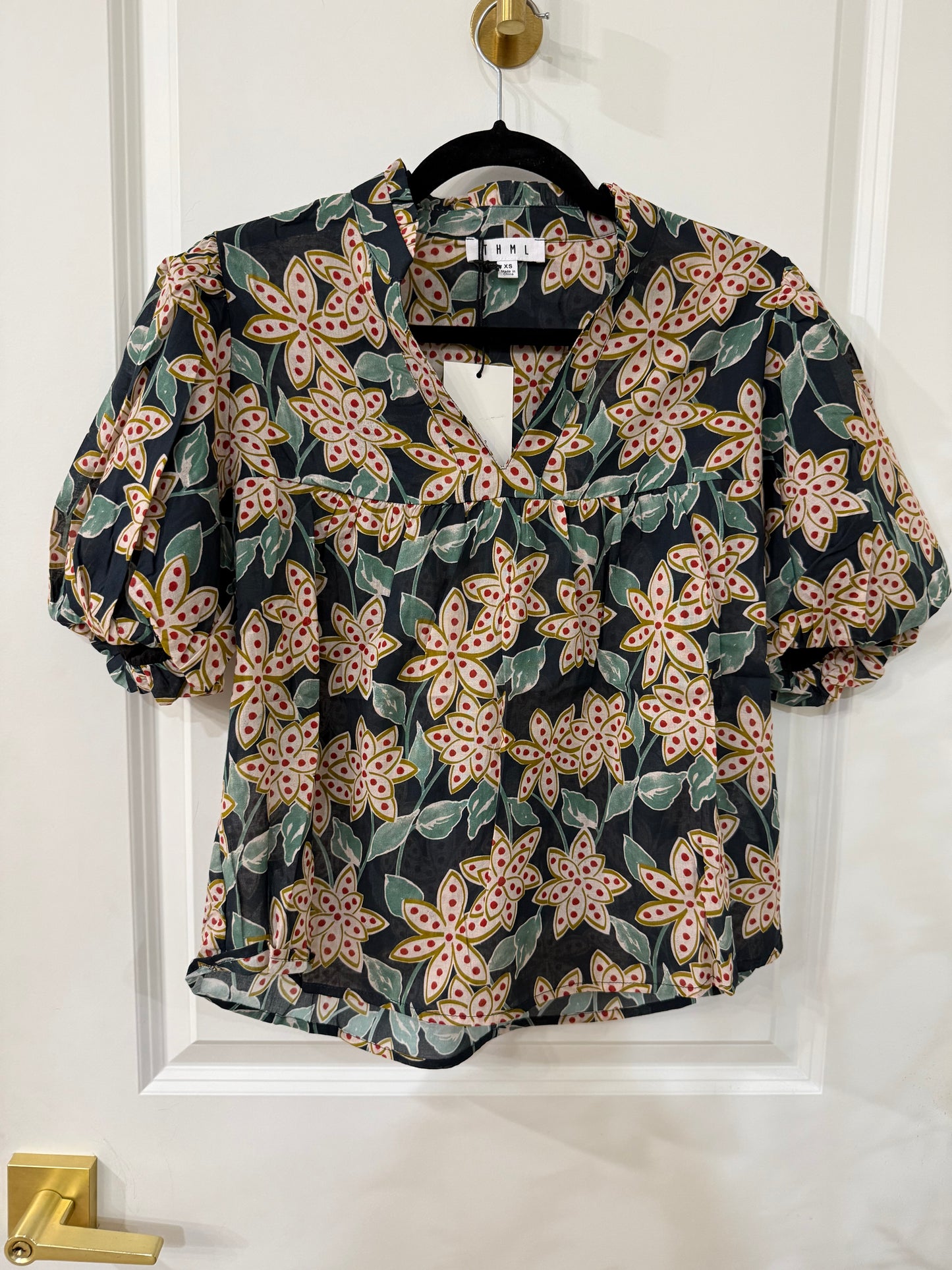 Floral v-neck mesh top