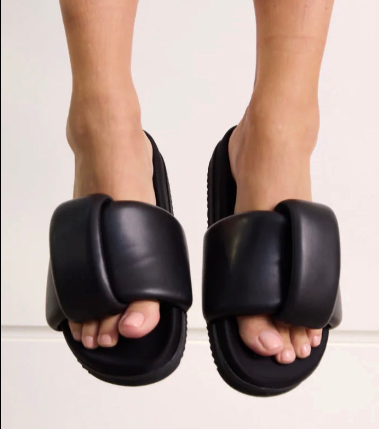 ROAM PUFFED KNOTTY SANDAL black