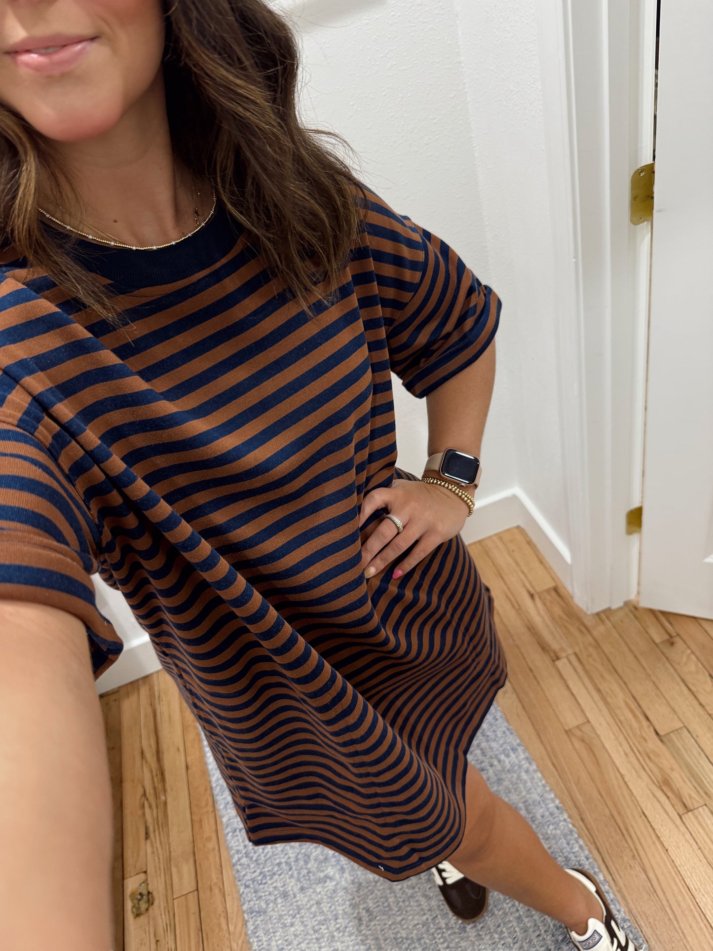 brick/navy tshirt dress