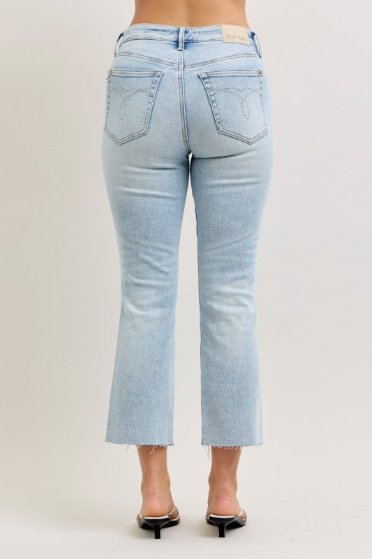 JUDY BLUE mid rise kick flare light wash jean