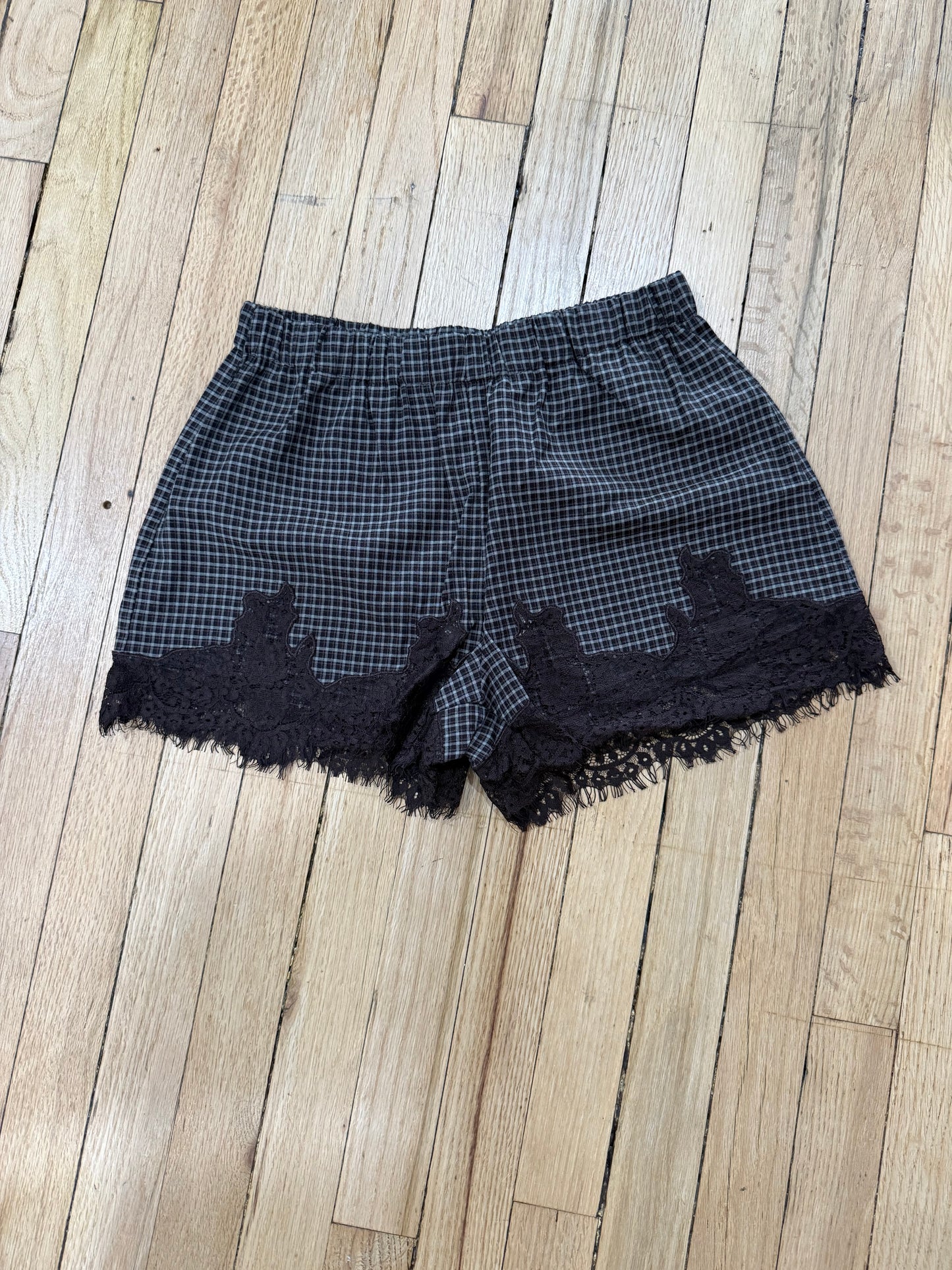 Lace detail shorts - brown plaid