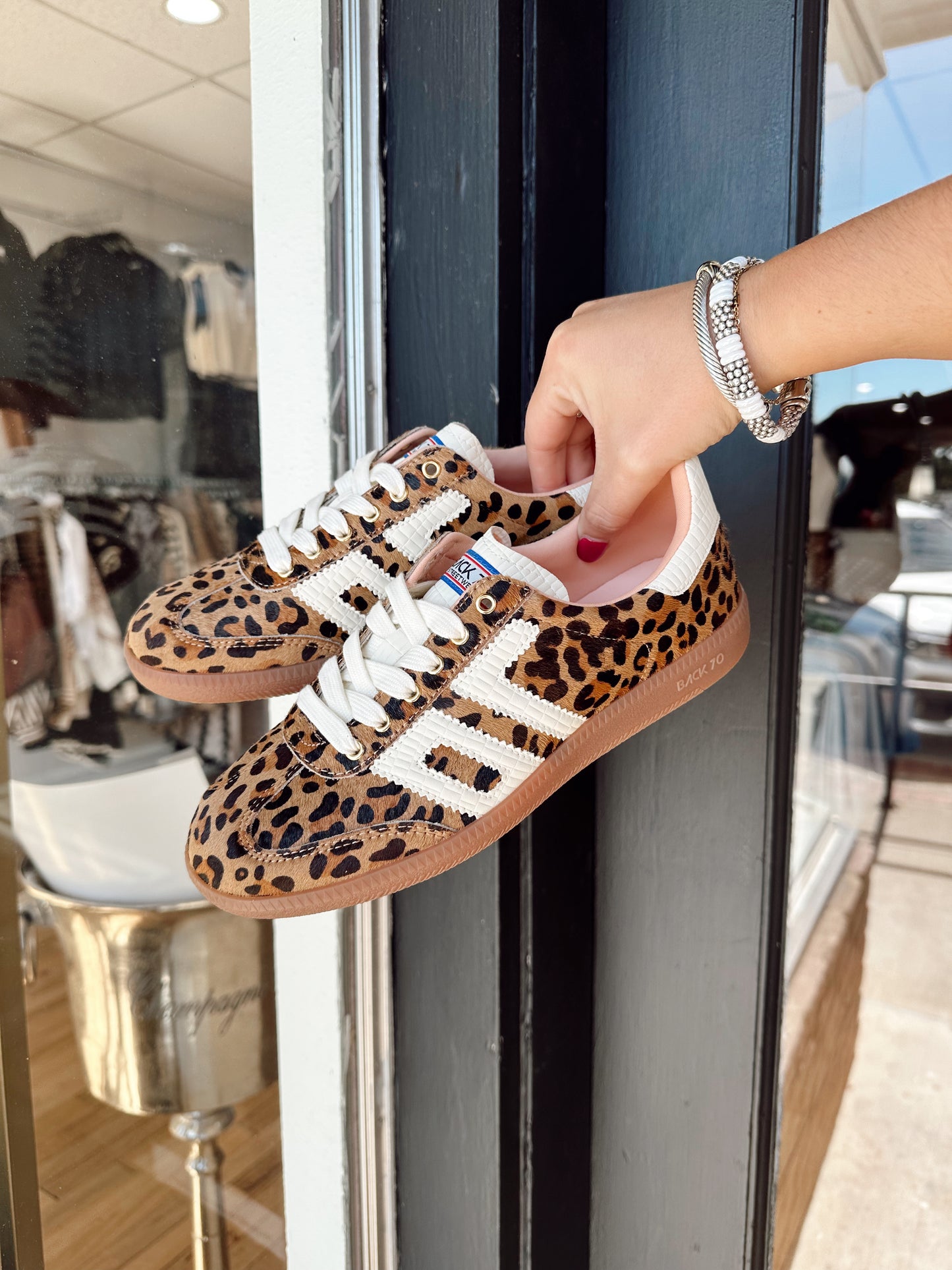 Back 70 Ghost - leopard