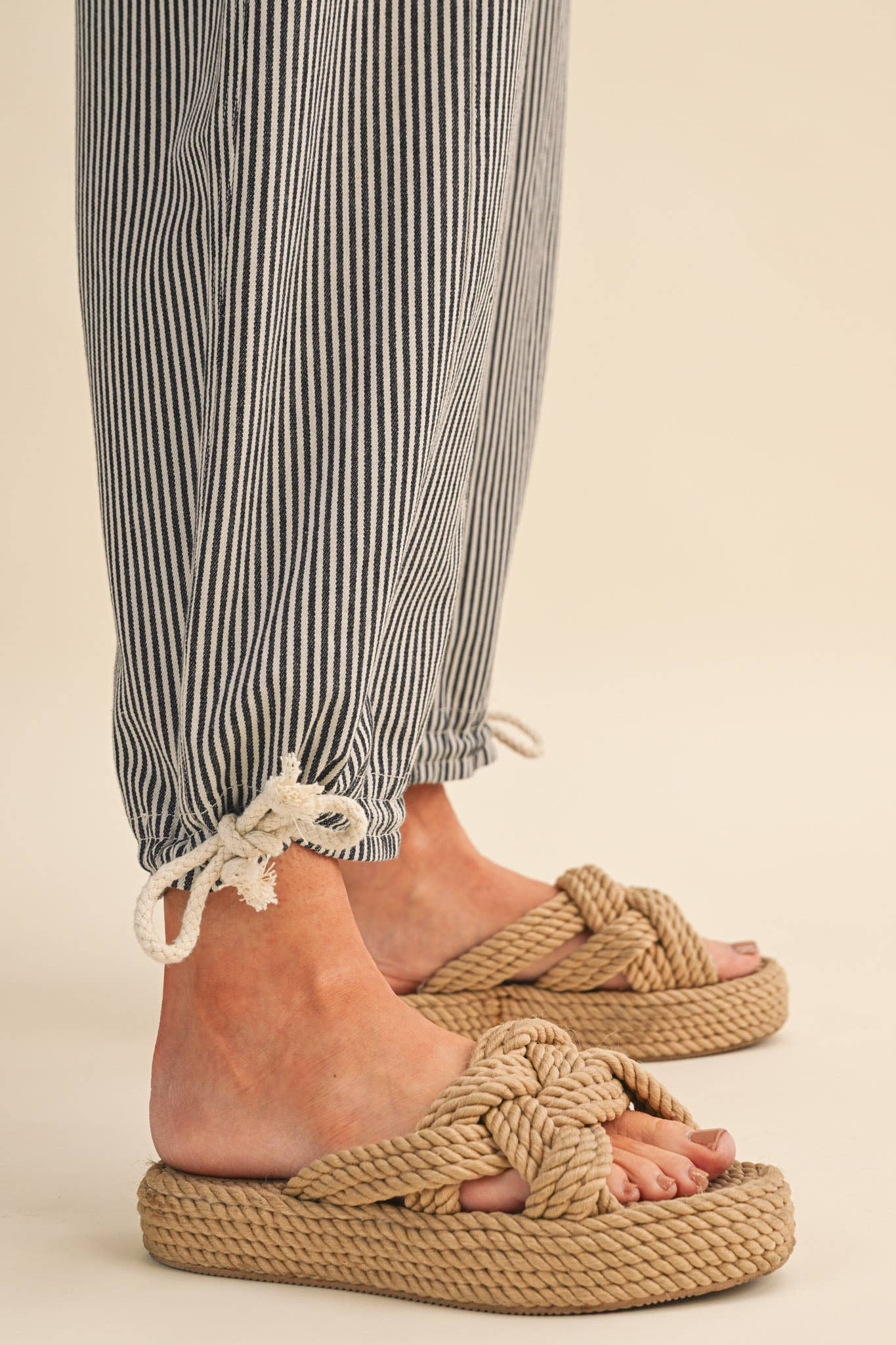 STRIPED PARACHUTE PANTS