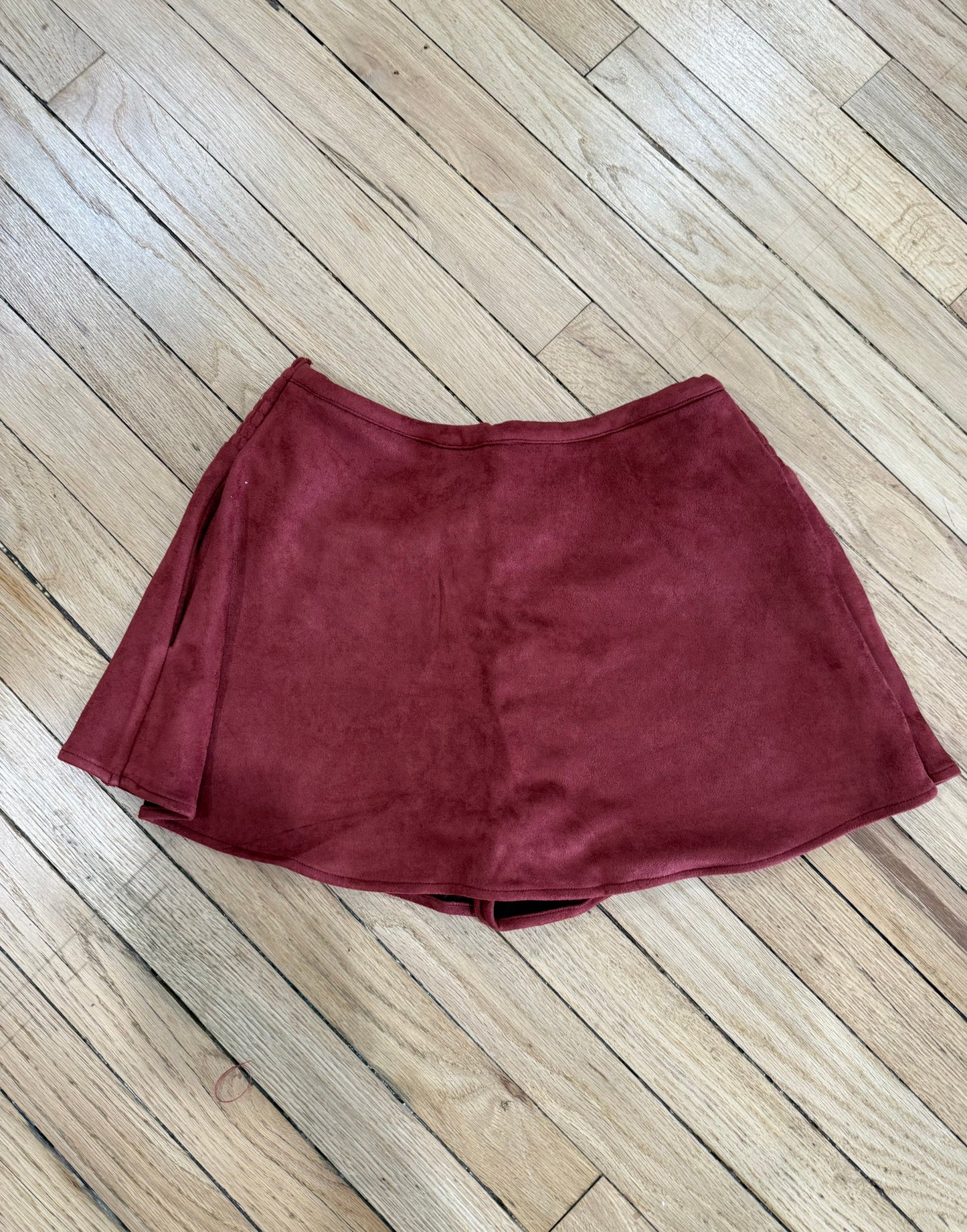 BRICK RED skort