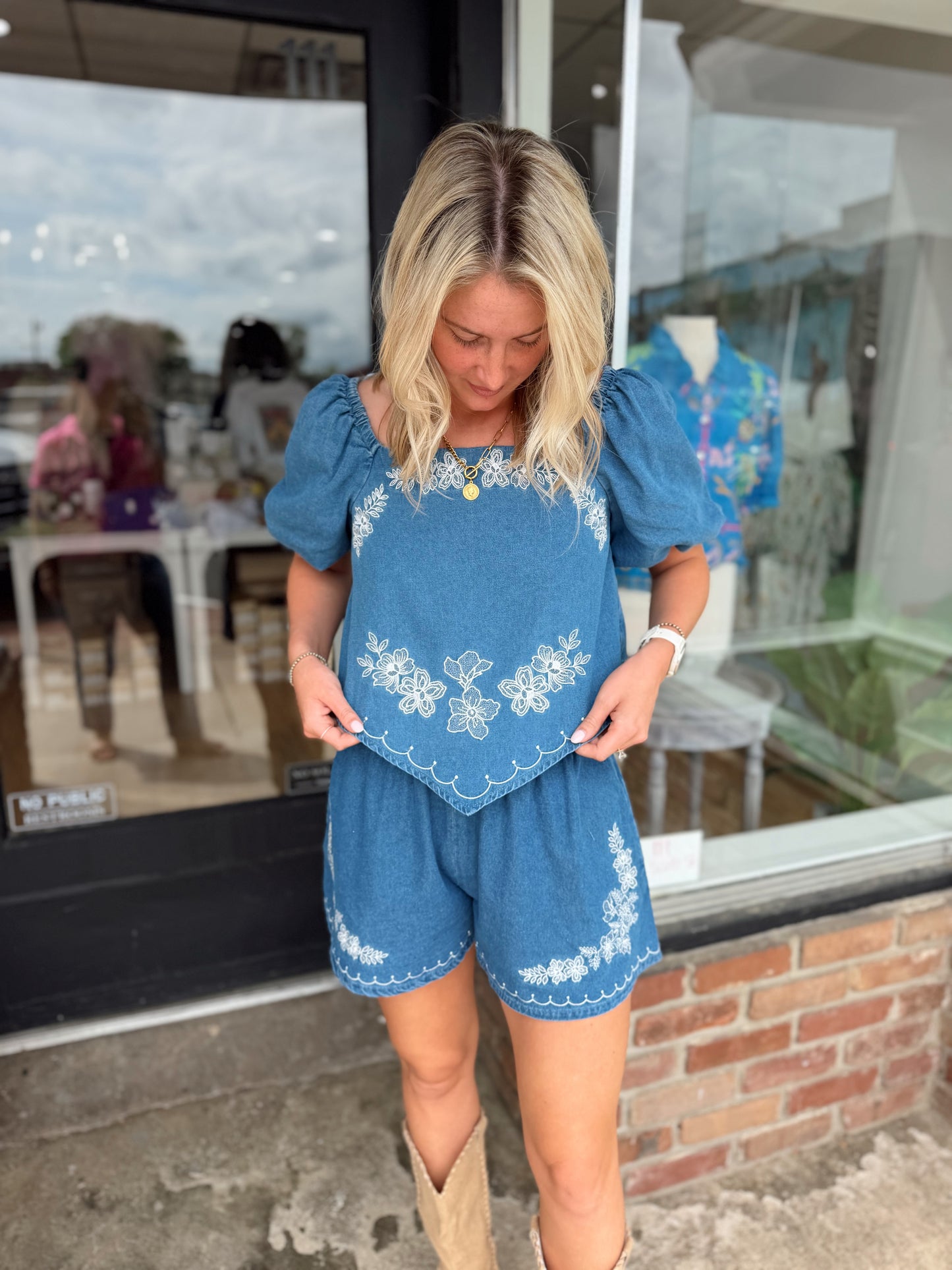 floral embroidered short set