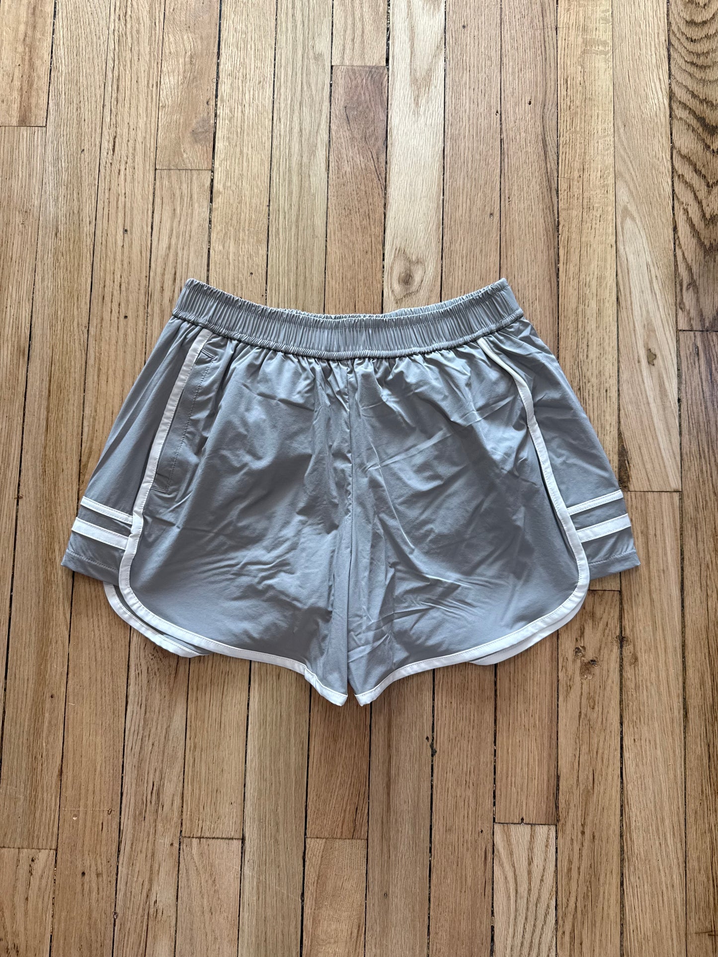 STONE AND CREAM ACTIVE SHORT