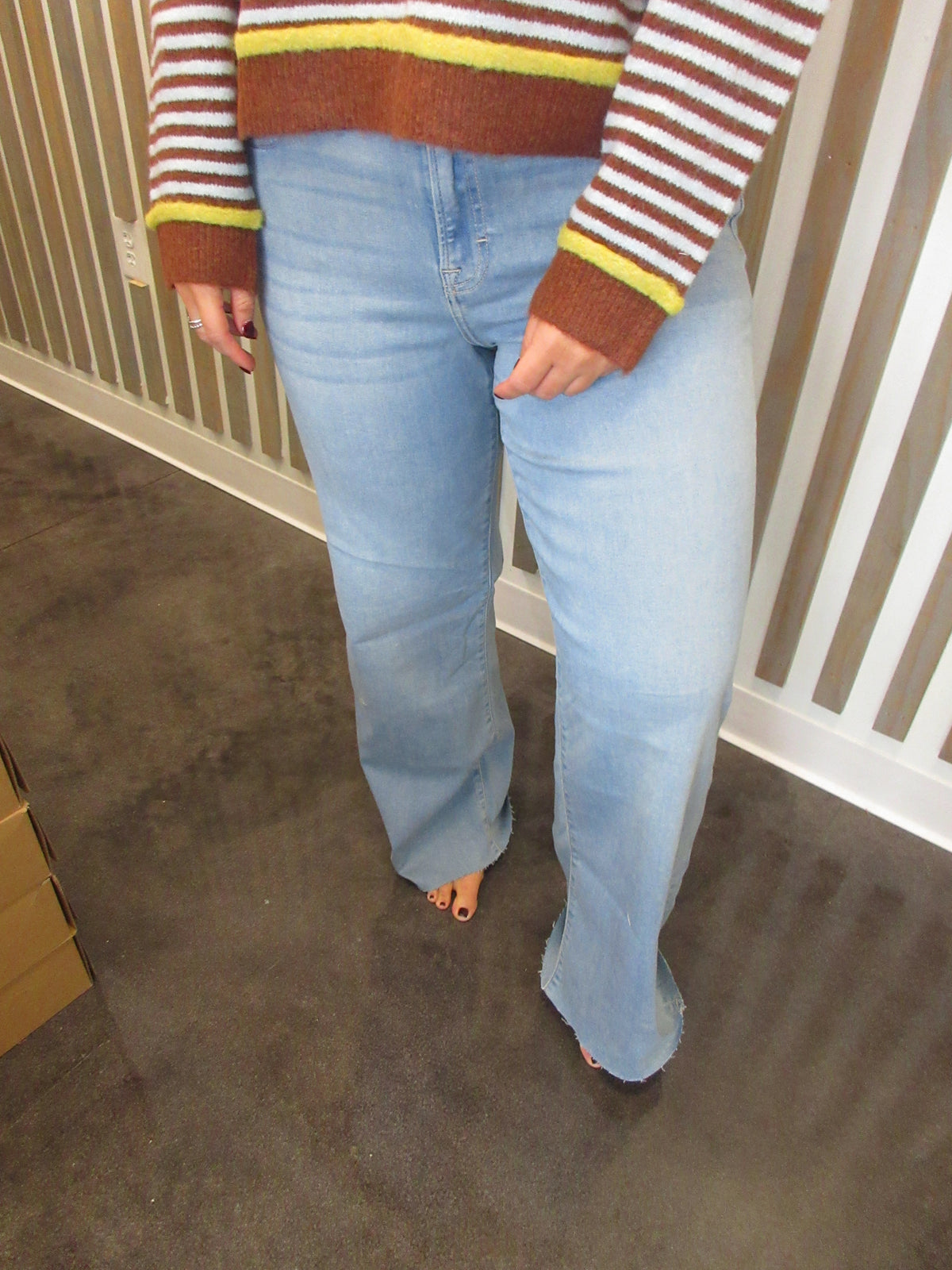 Hidden mid rise vintage wash