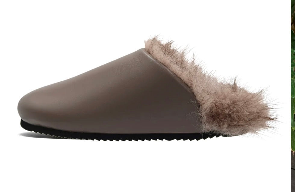 Roam Luxe Mule Clog
