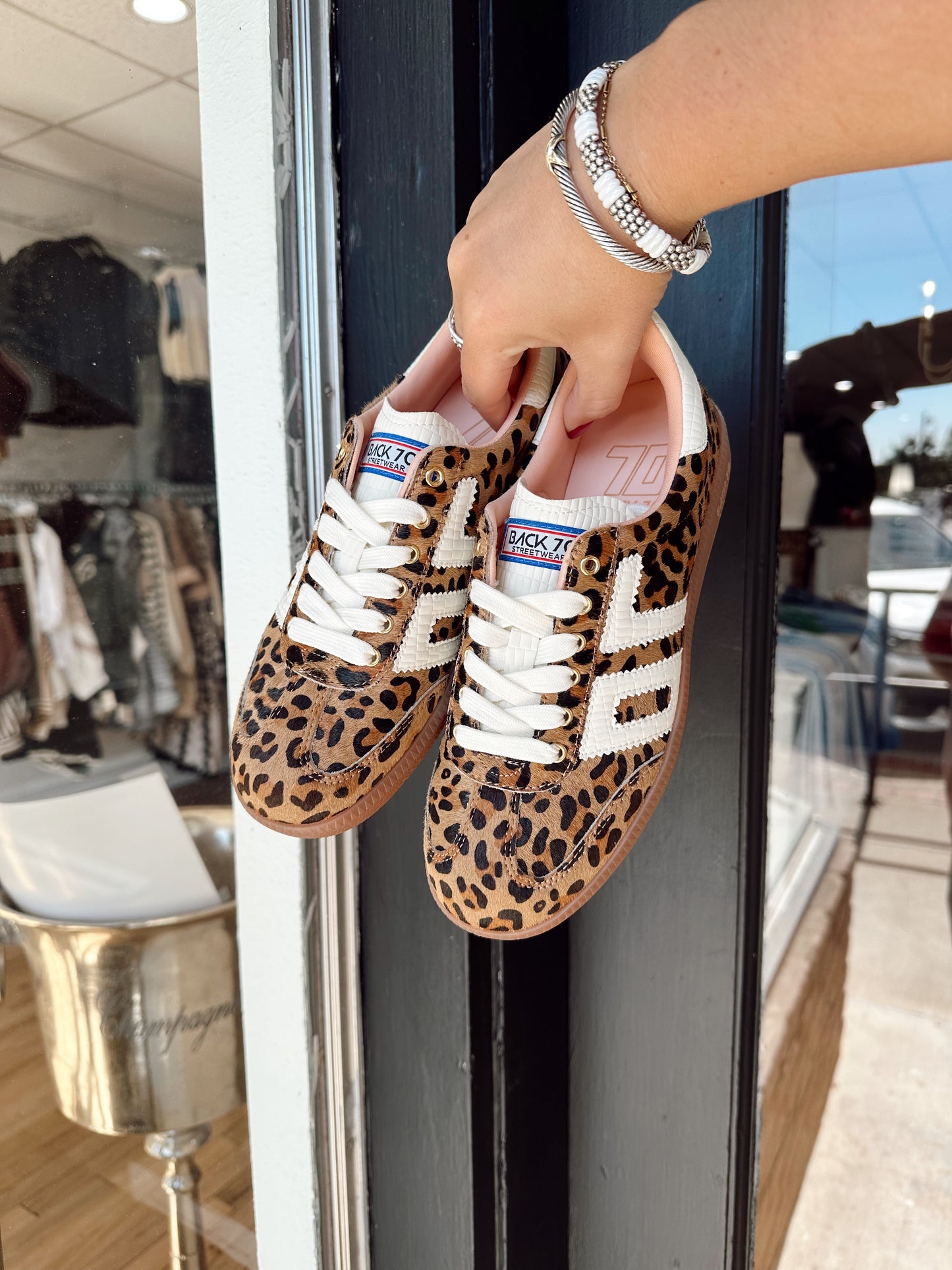 Back 70 Ghost - leopard