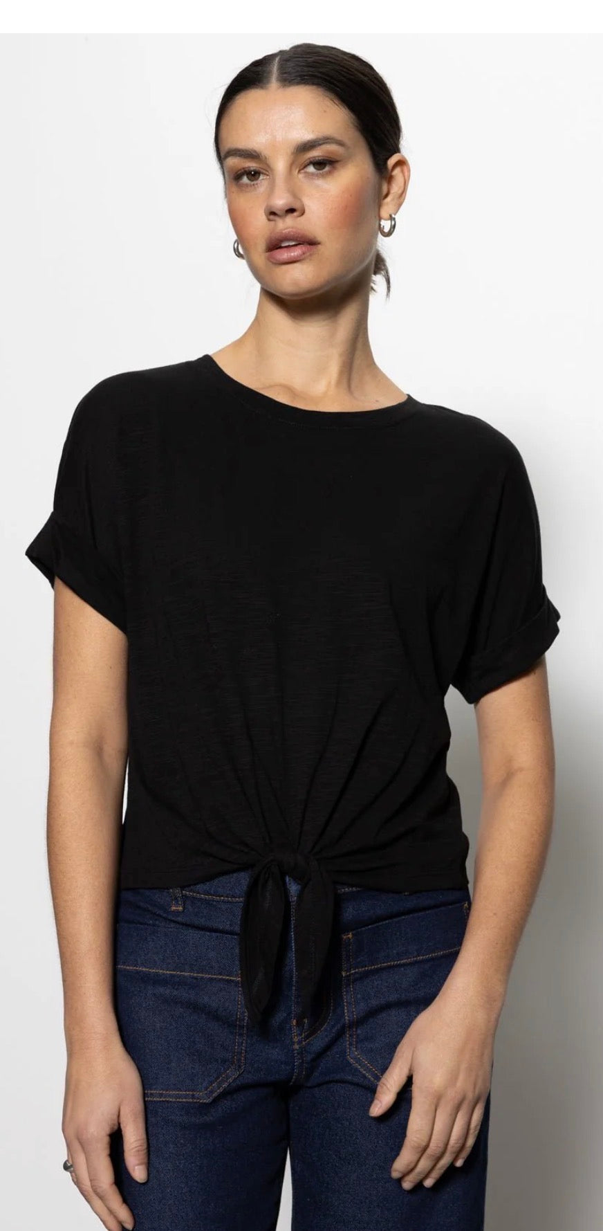ALL DAY TIE TEE - BLACK Sanctuary