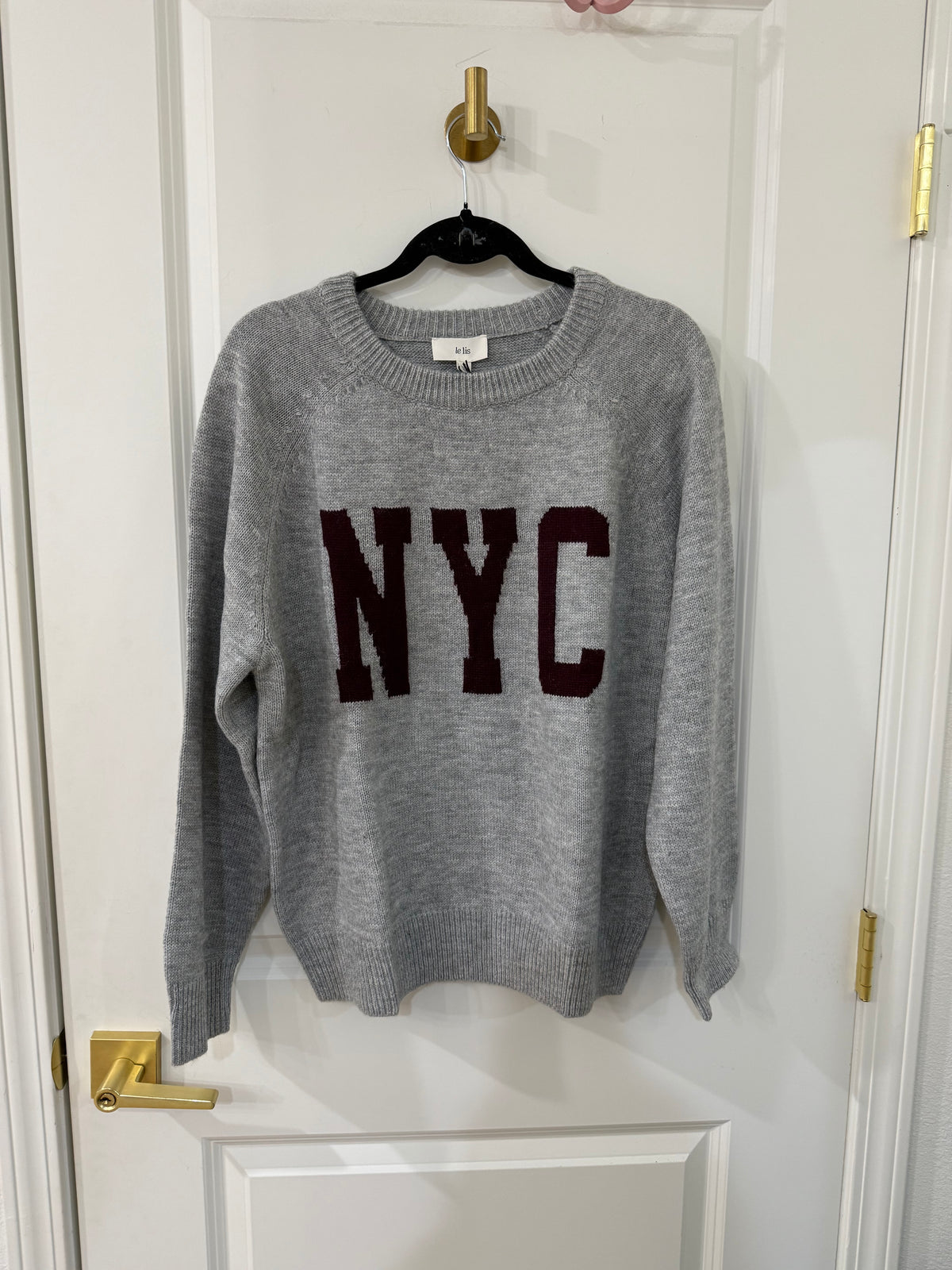 "NYC" RAGLAN LONG SLEEVE CREW NECK SWEATER