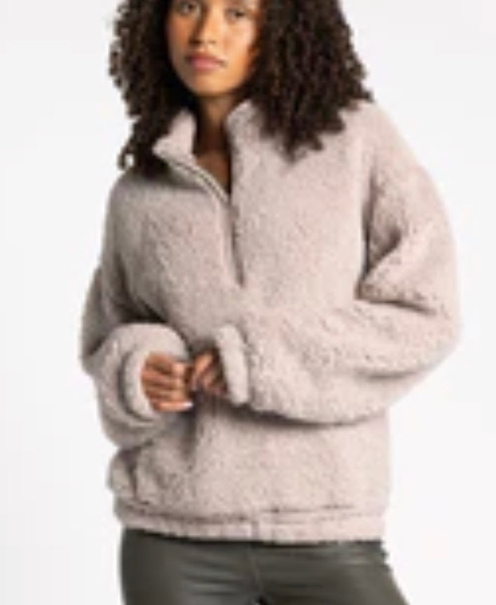 Voyage Pullover