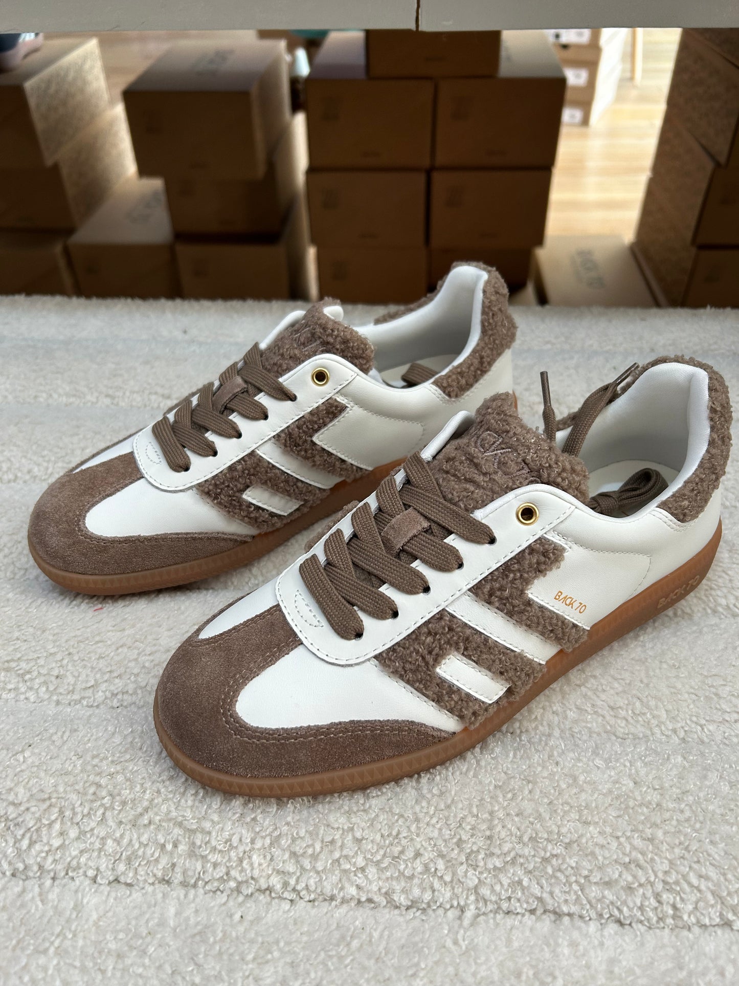 Back70 brown/white cloud