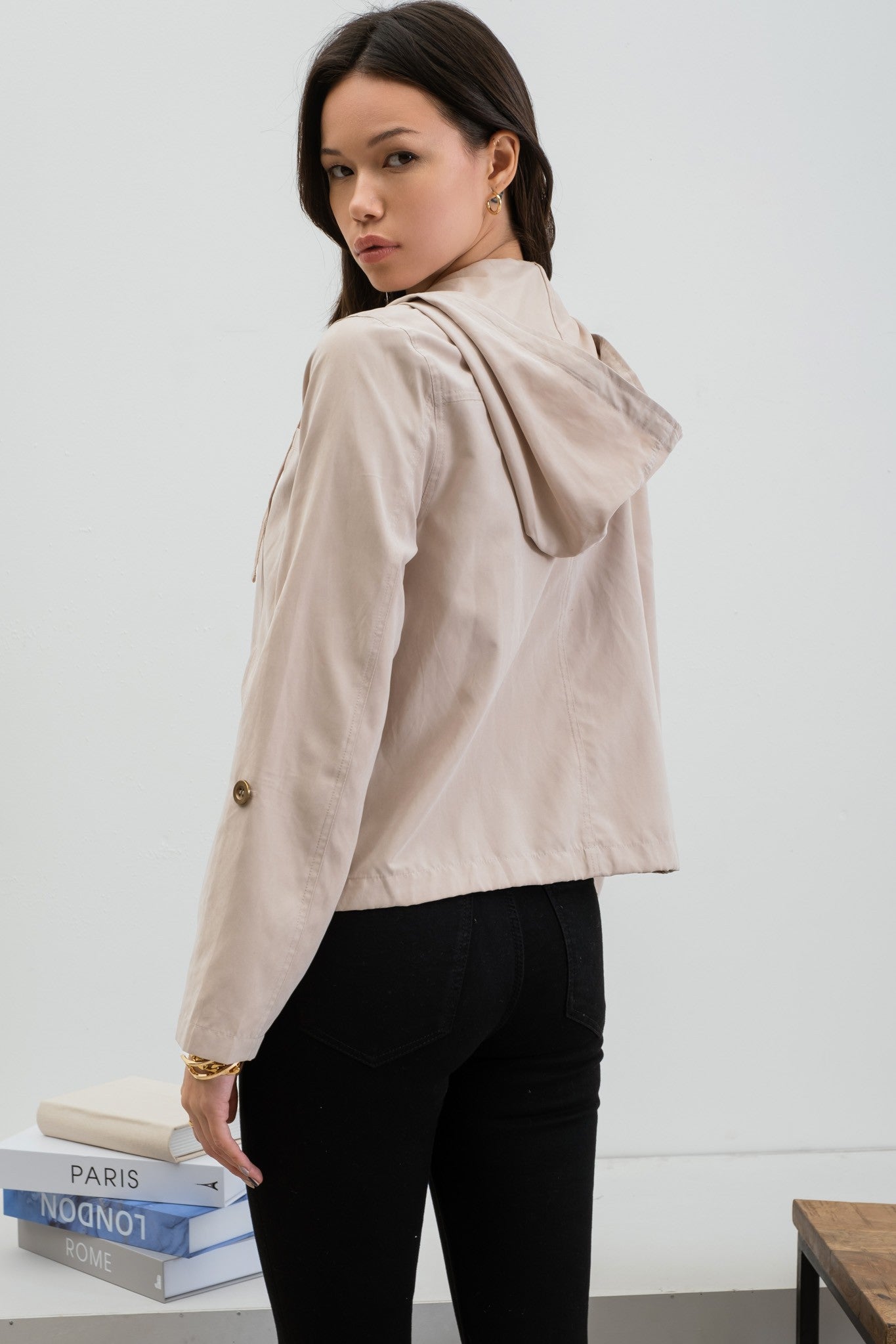 Snap in place zip up