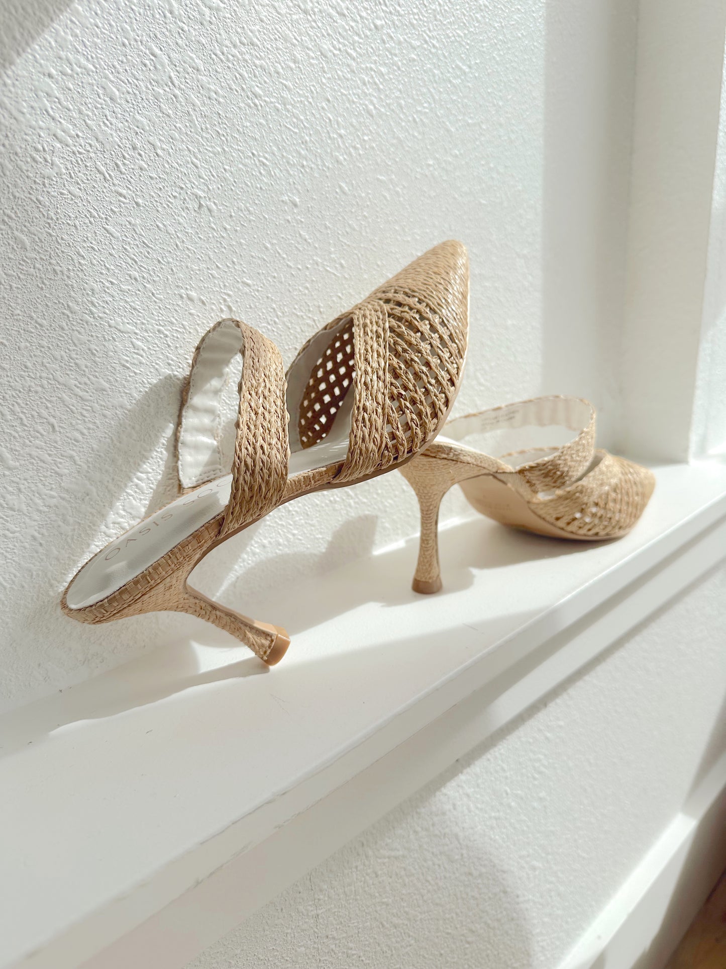 Tia Pointed Kitten Heel