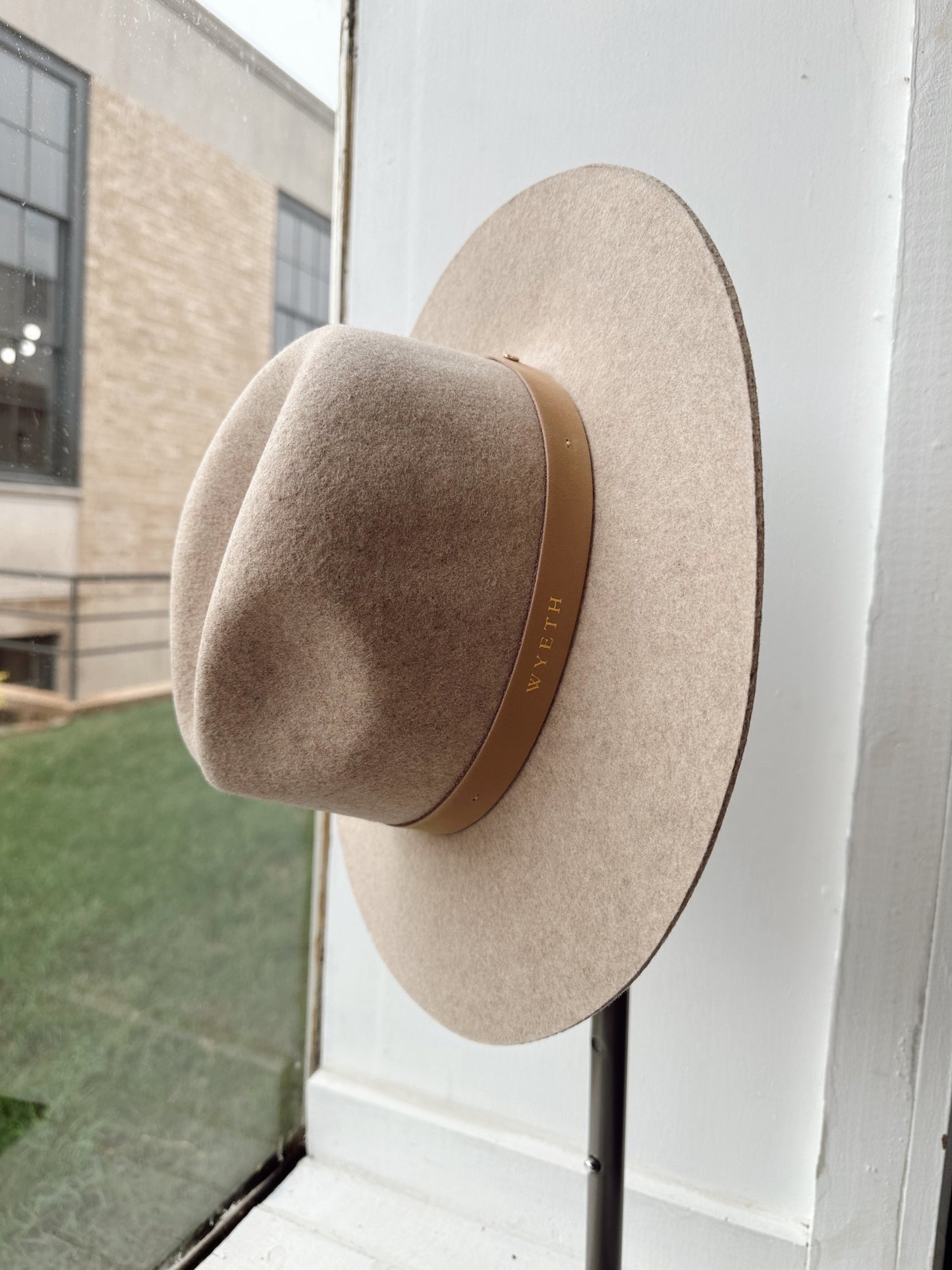 WYETH Lux in Tan Marle