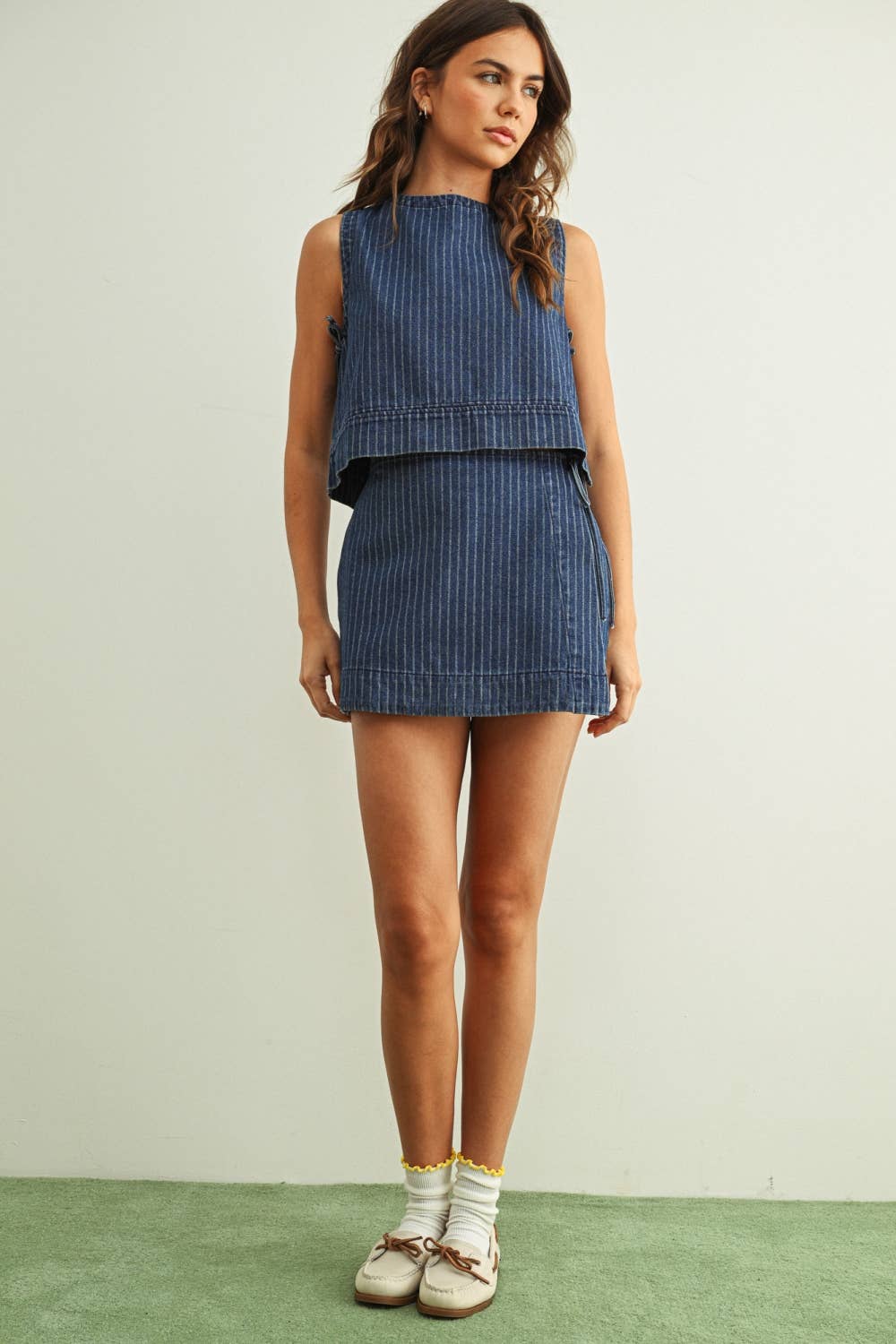 PINSTRIPED DENIM SKORT