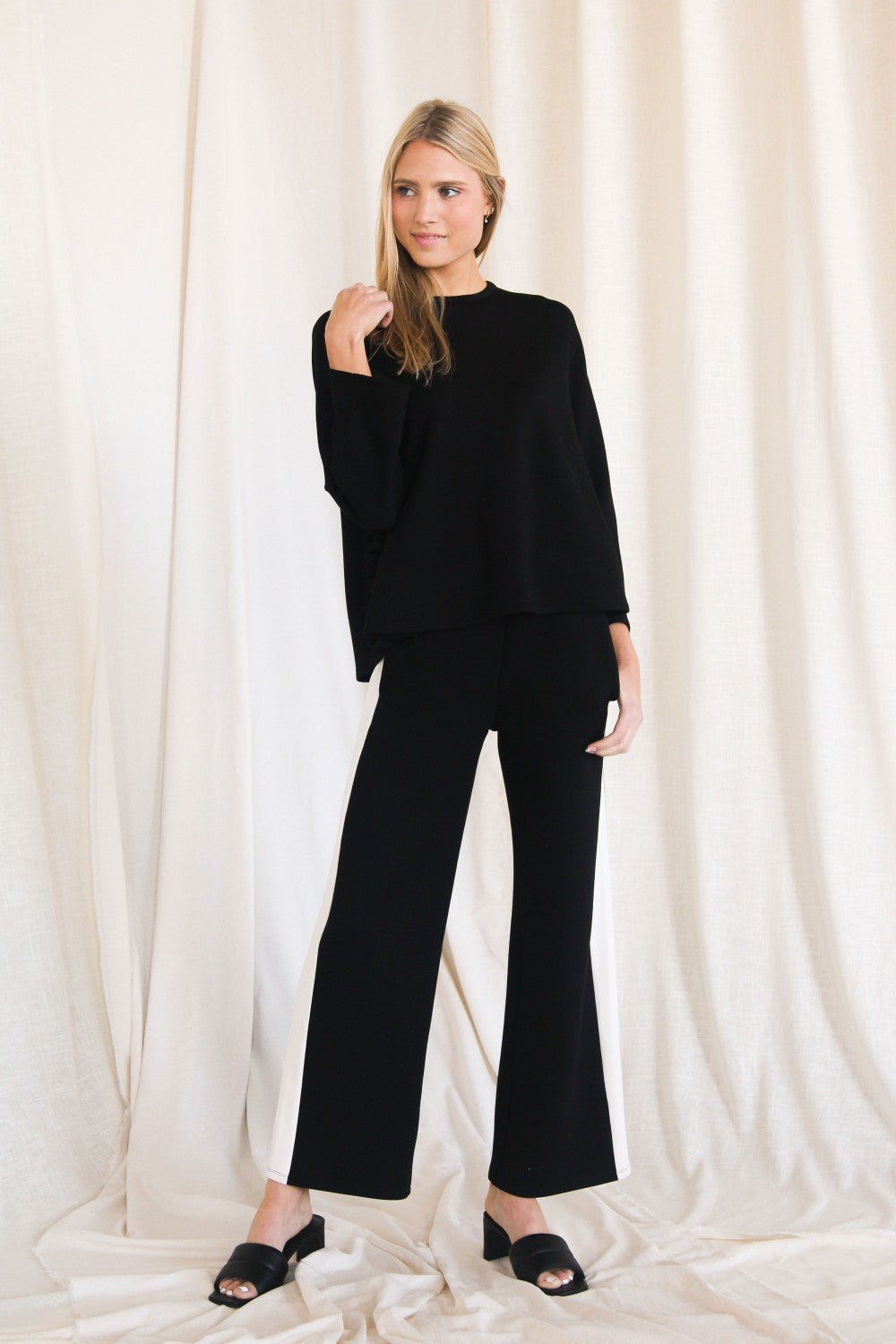 Side Stripe Wide leg pants