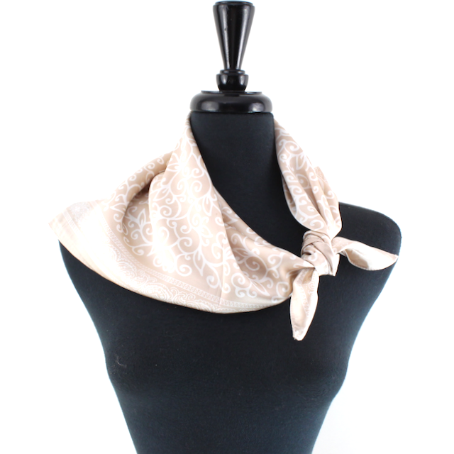S25189 Lightweight Square Scarf