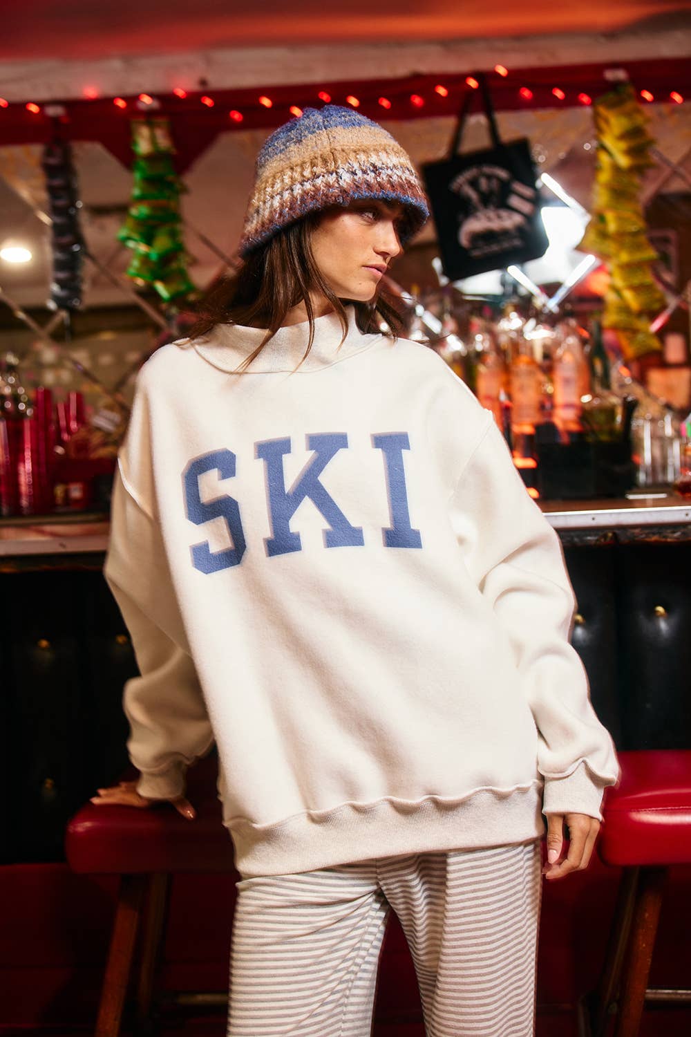 APRES | 'APRES/SKI' Reversible Mock-Neck Sweatshirt