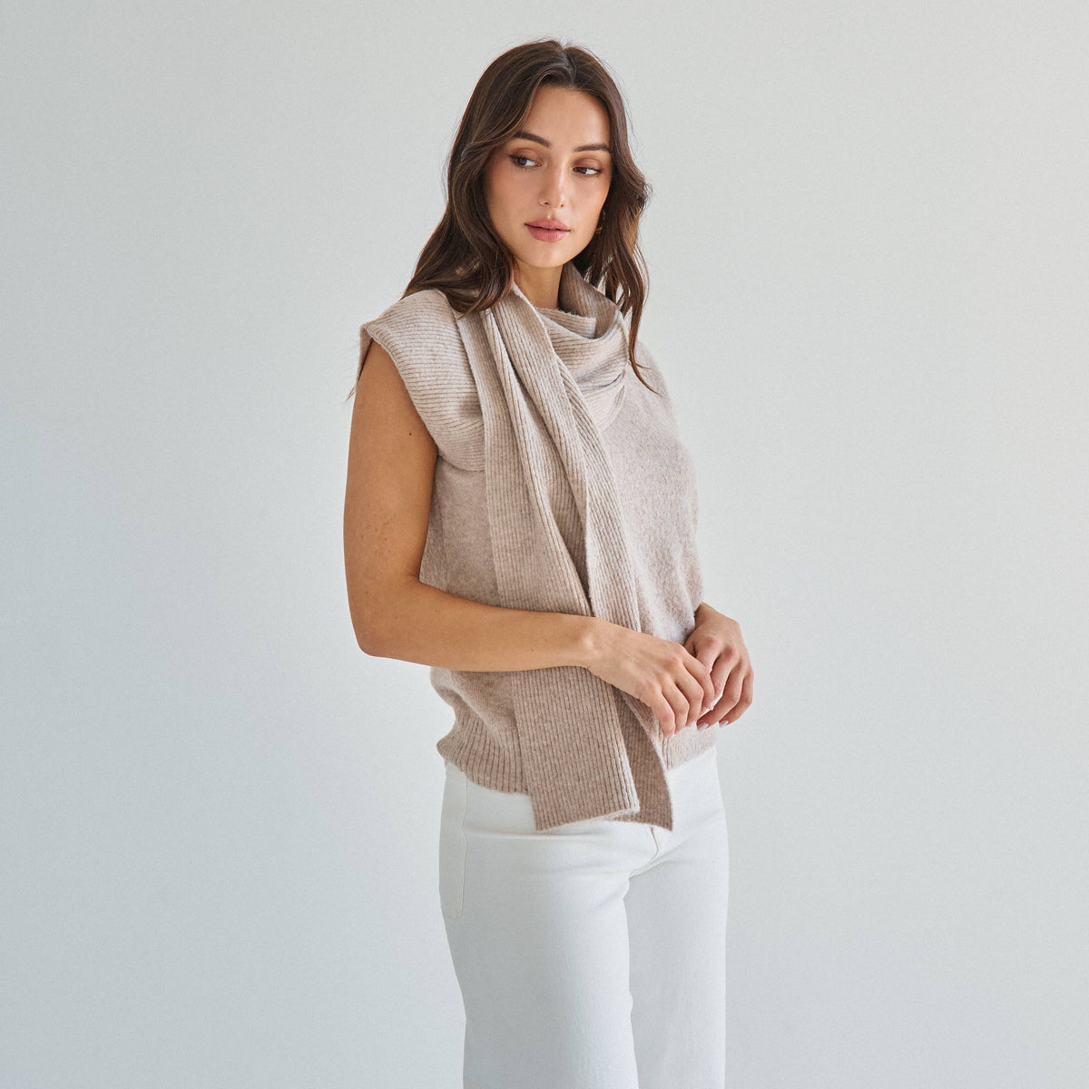 AT3382 Scarf sweater