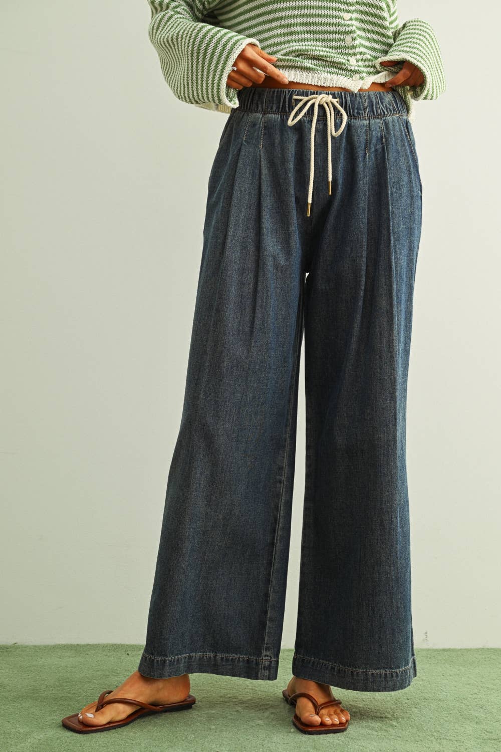 STRAIGHT WIDE LEG WITH ELASTIC PANTS