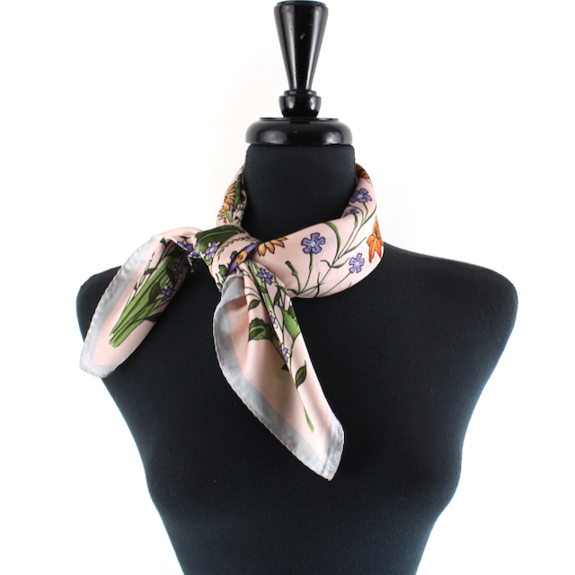 S25095 Floral Square Scarf (28"x28")