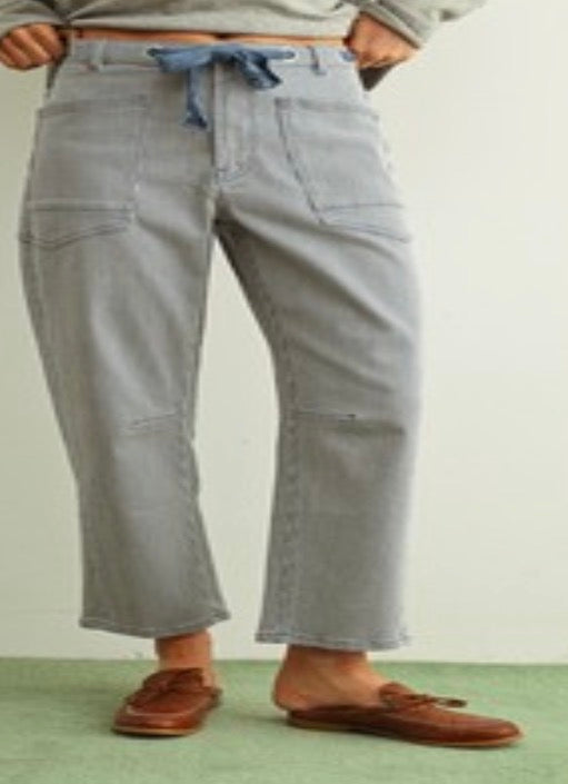 STRIPED PATTERN WASHED BARREL PANTS WITH BELT