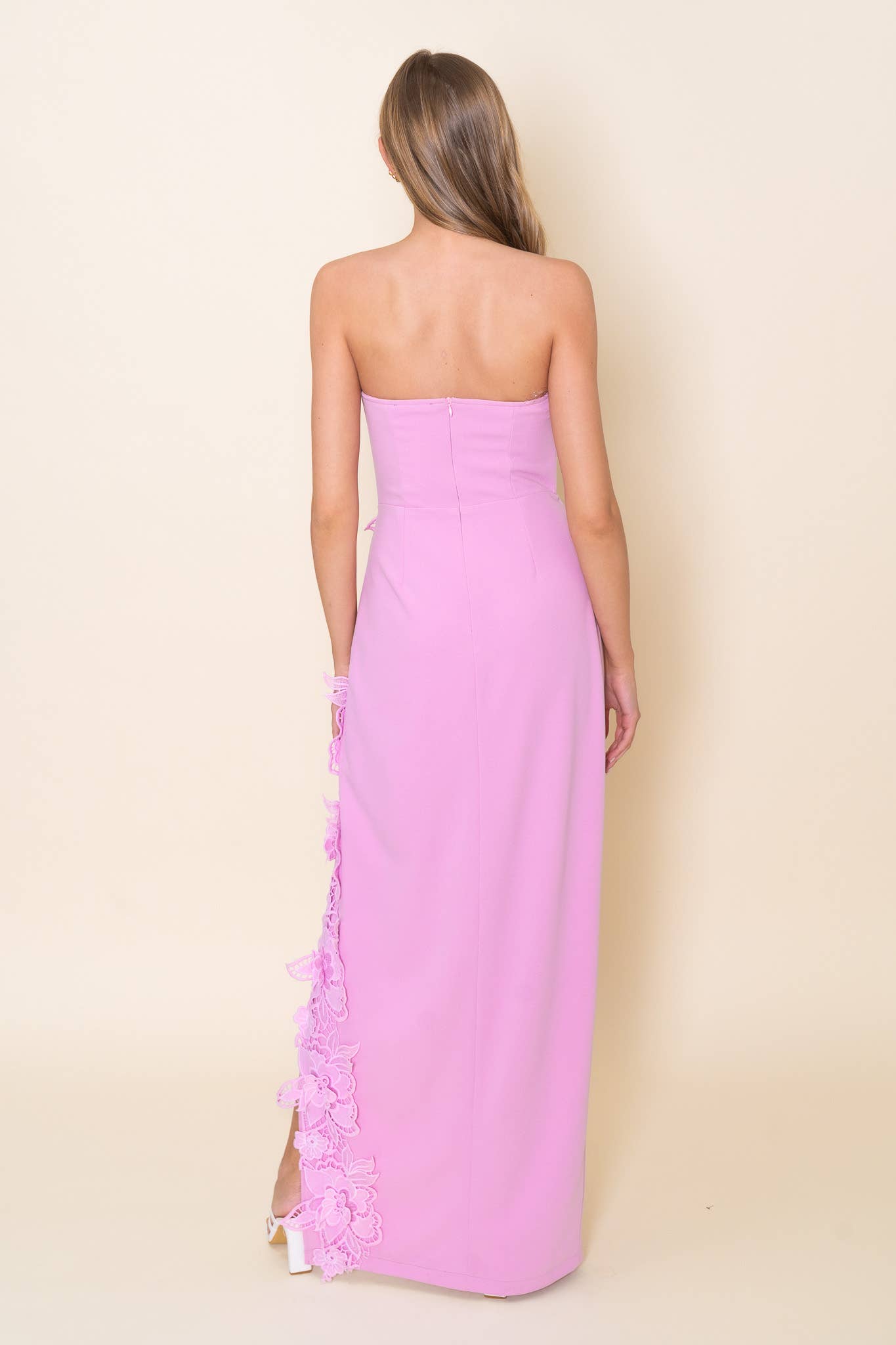 LOW V STRAPLESS MAXI DRESS WITH SLIT