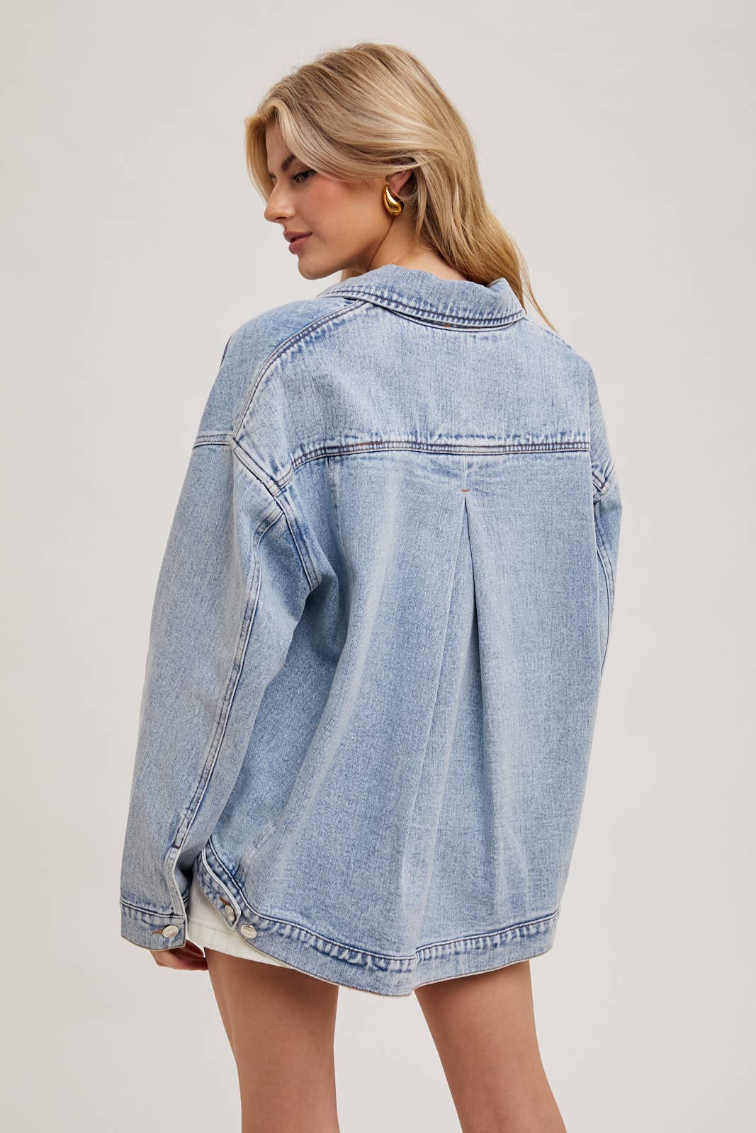 DENIM BUTTON DOWN OVERSIZED JACKET