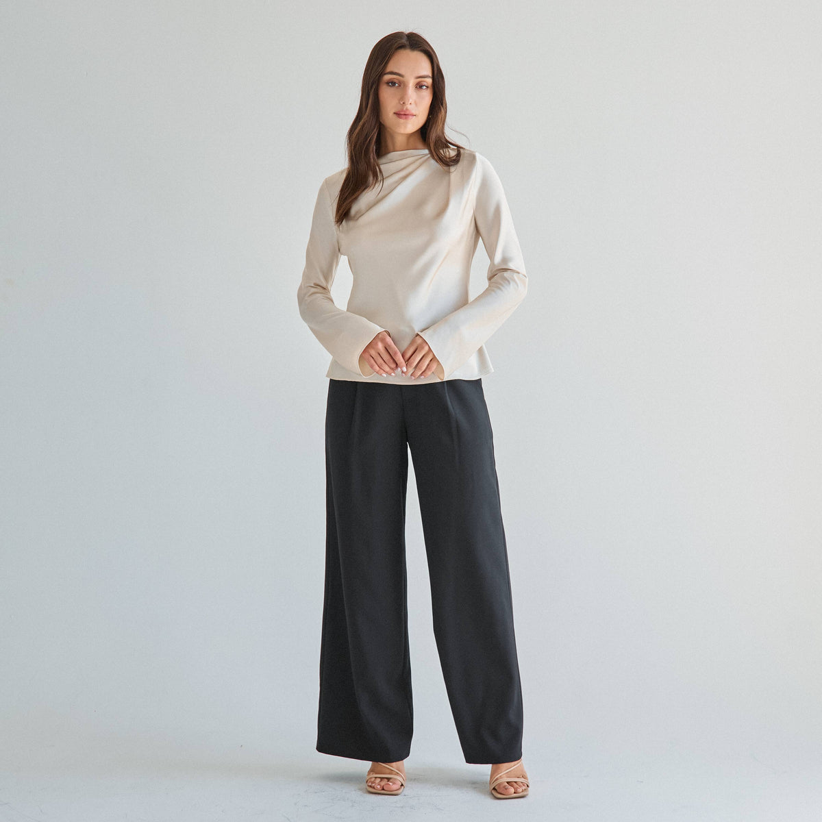 AT3536 Draped stain blouse