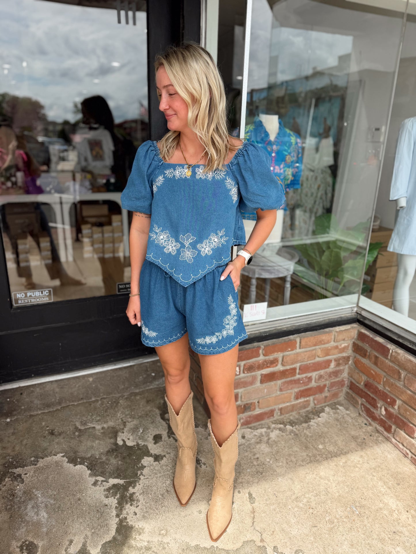 floral embroidered short set