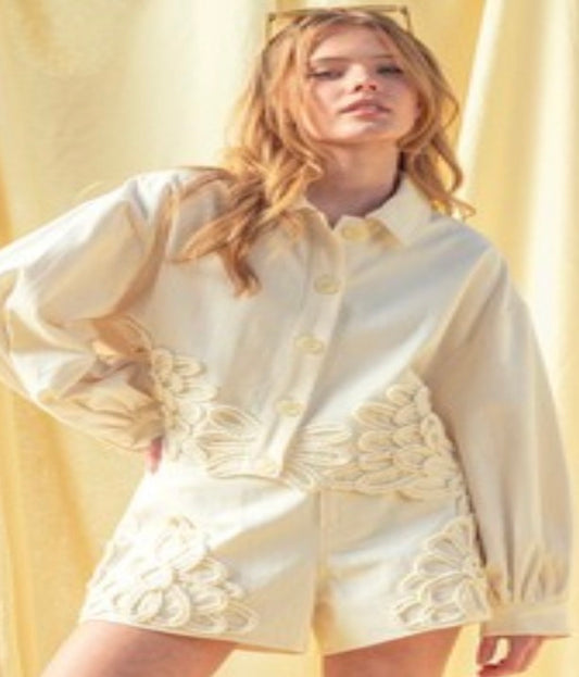 FLORAL EMBELLISHMENT DETAIL JACKET