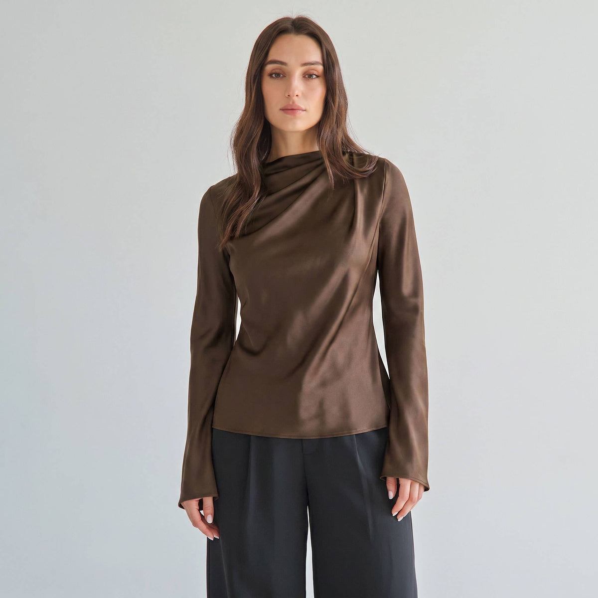 AT3536 Draped stain blouse