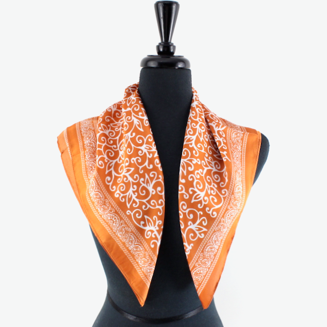 S25189 Lightweight Square Scarf