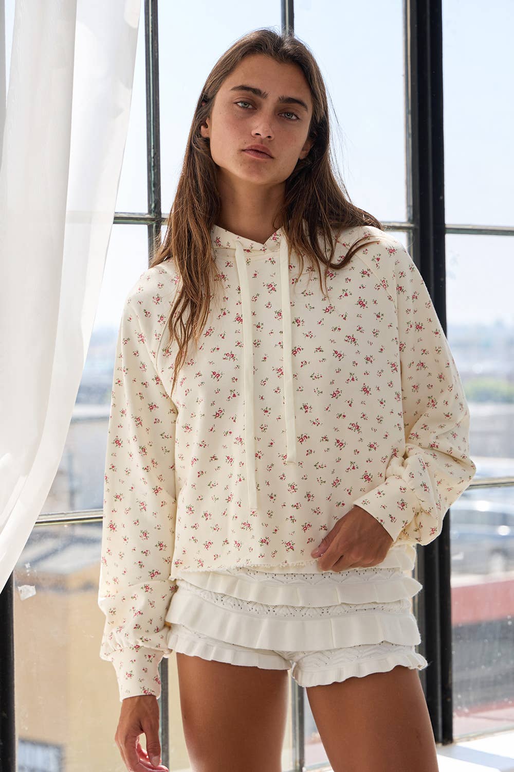 Delicate Peony Floral Print Cropped Pullover Hoodie