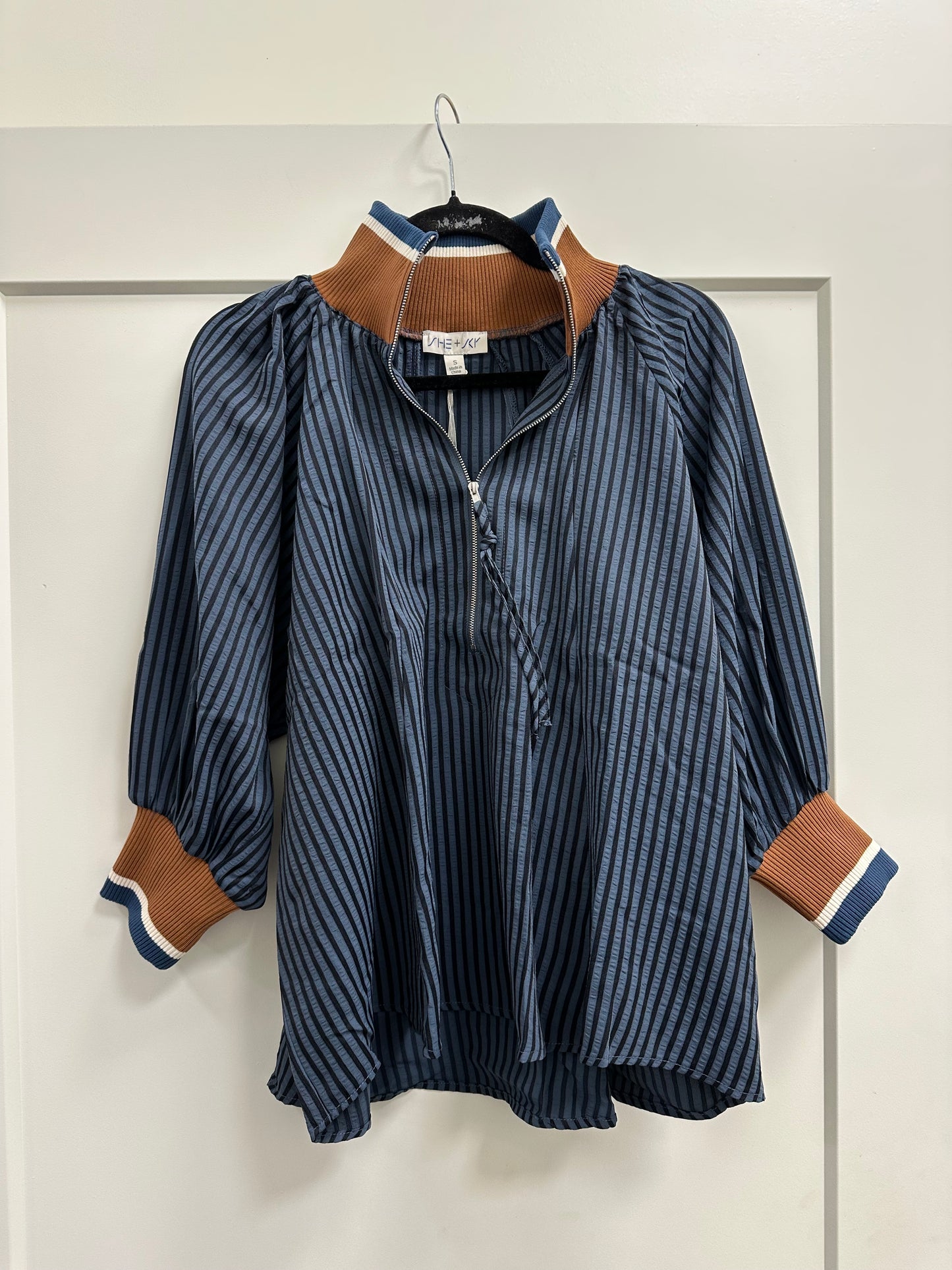 3/4 SLEEVE HALF ZIP STRIPED TOP