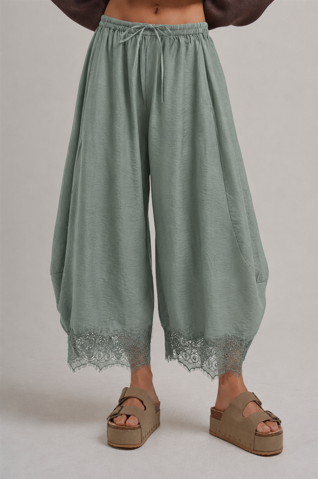 LIGHTWEIGHT BALLOON LEG PANTS WITH DELICATE LACE