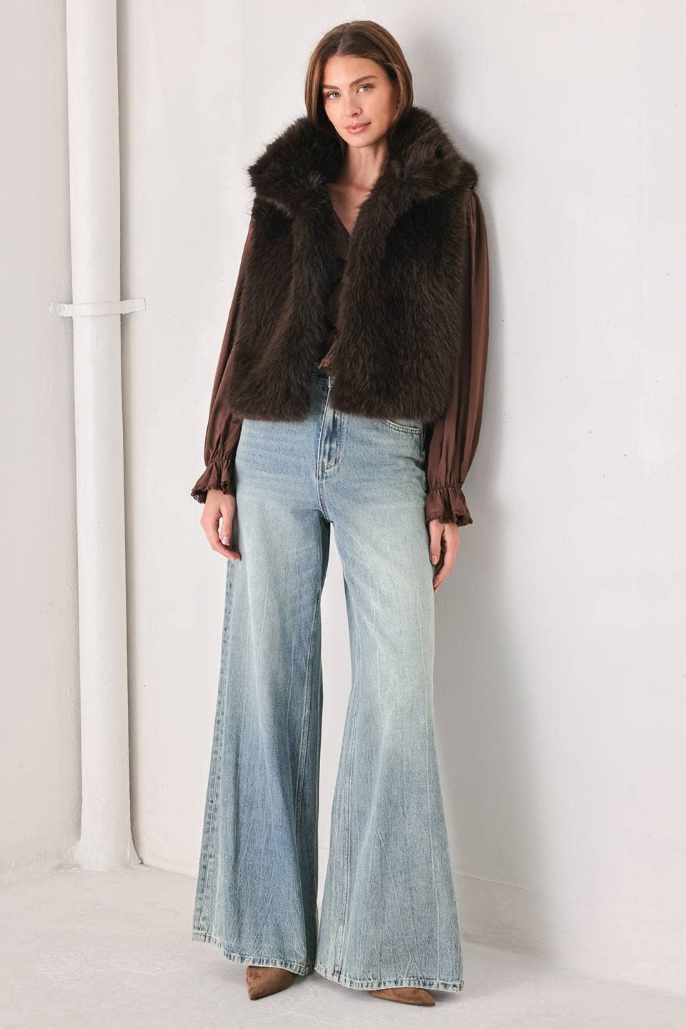 faux fur sleeveless vest CHOCOLATE BROWN