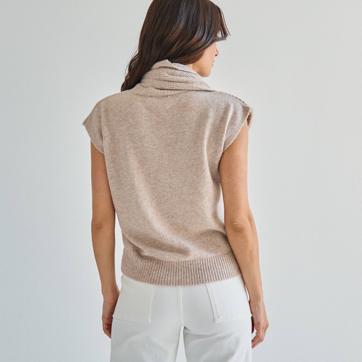 AT3382 Scarf sweater