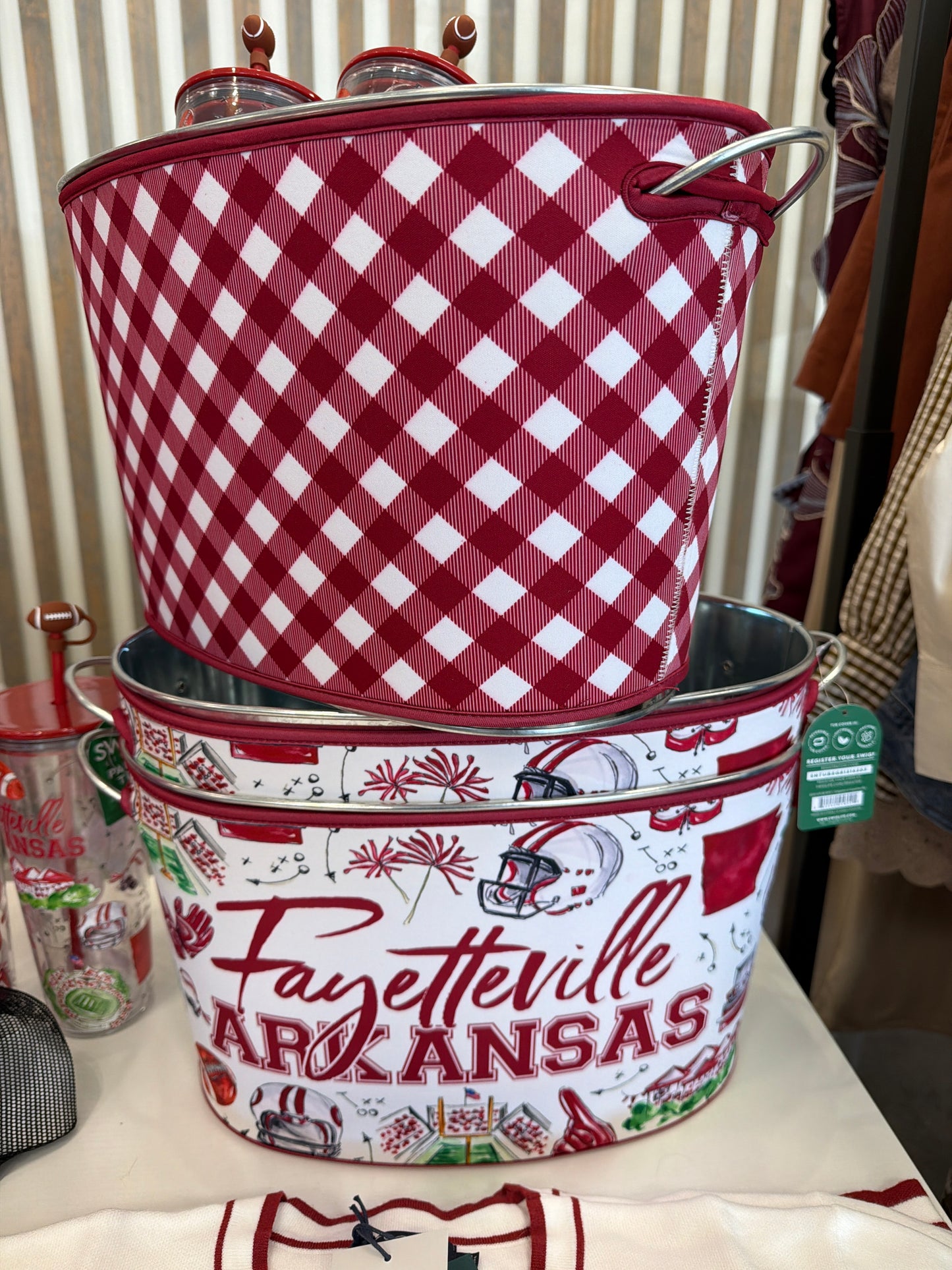 Reversible swig cooler tub