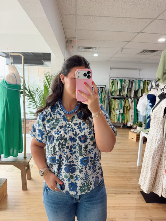Quarter button floral top