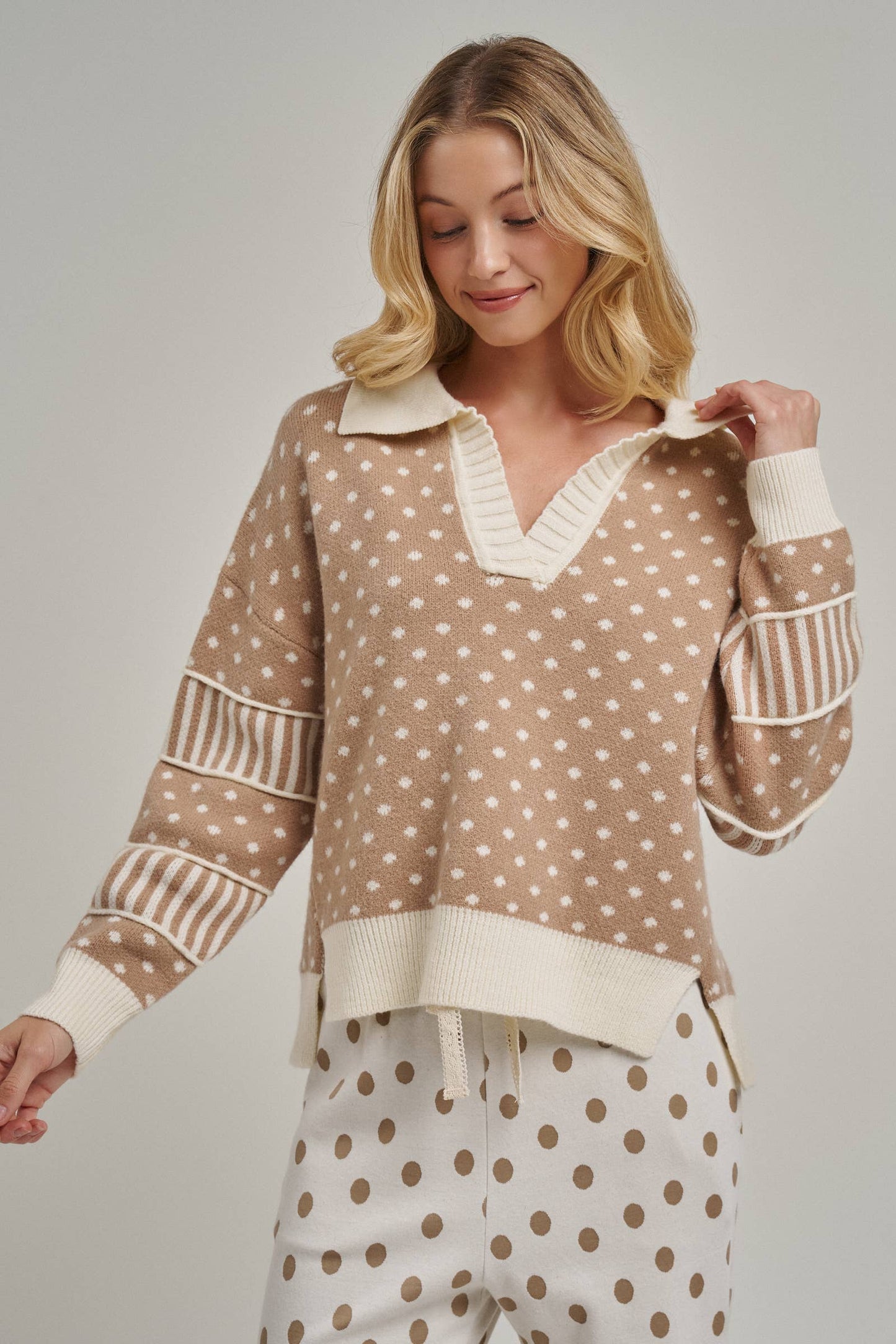 LOOSE FIT POLA DOT FALL SWEATER TOP
