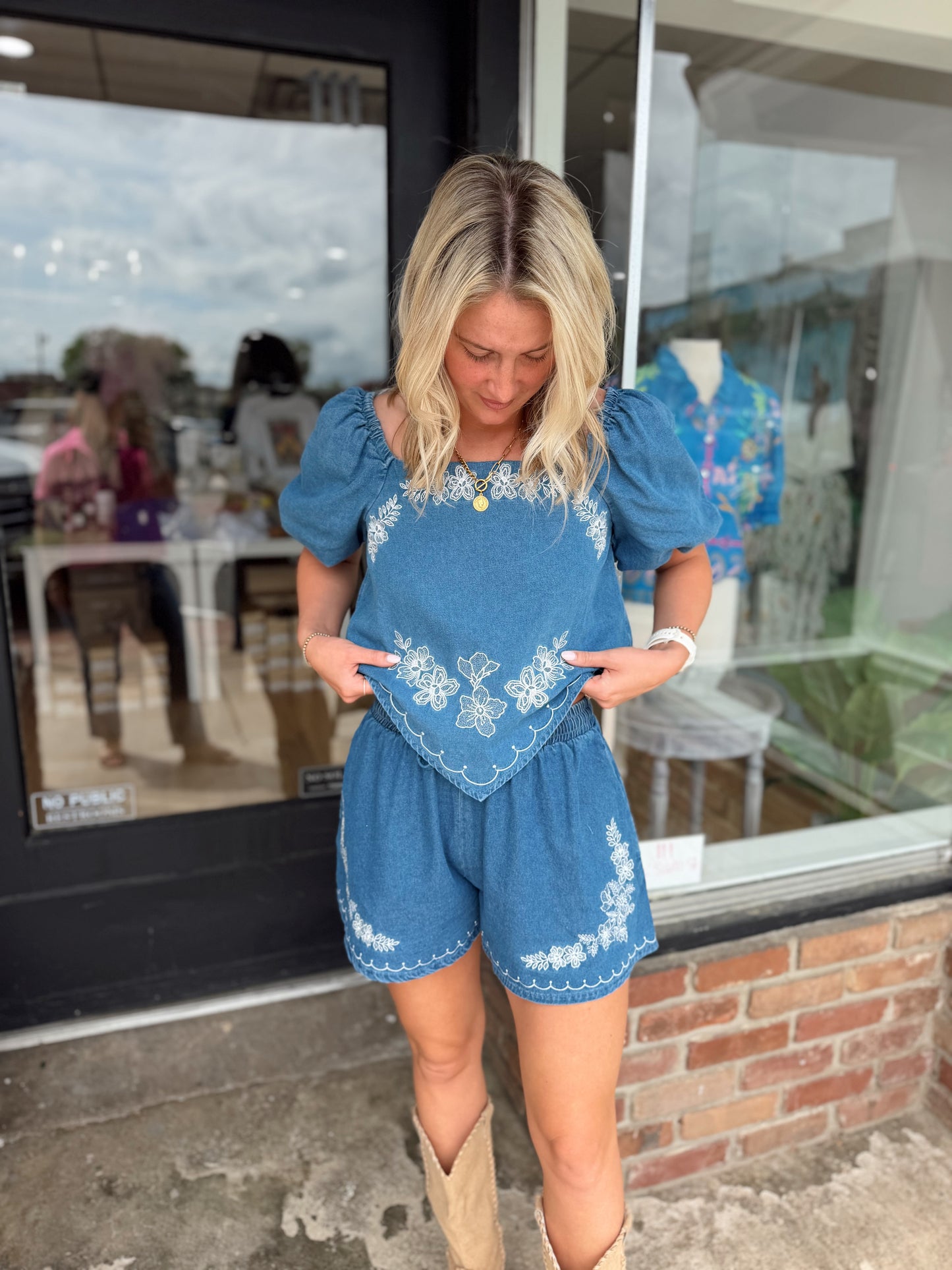 floral embroidered short set
