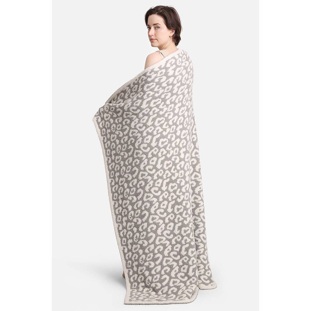 Leopard Patterned Reversible Throw Blanket