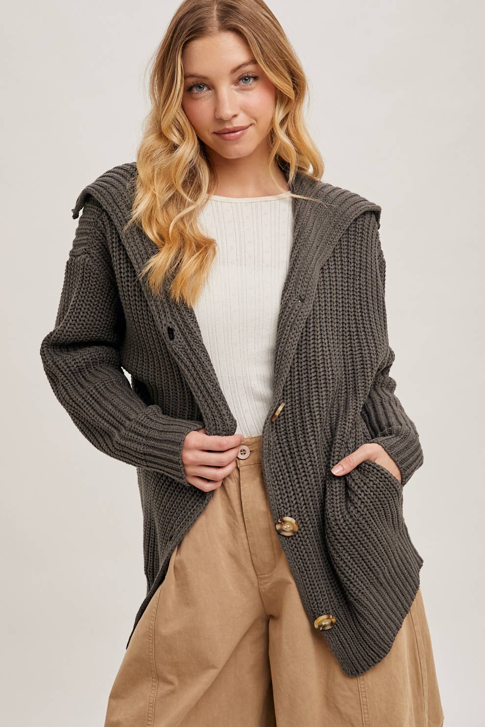 BUTTON DOWN COLLAR NECK RIBBED KNIT SWEATER CARDIGAN