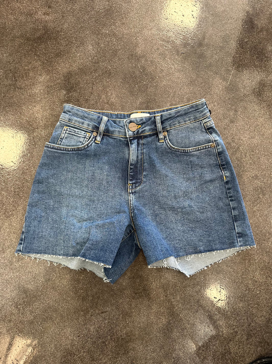 Liana Jean short - Lola